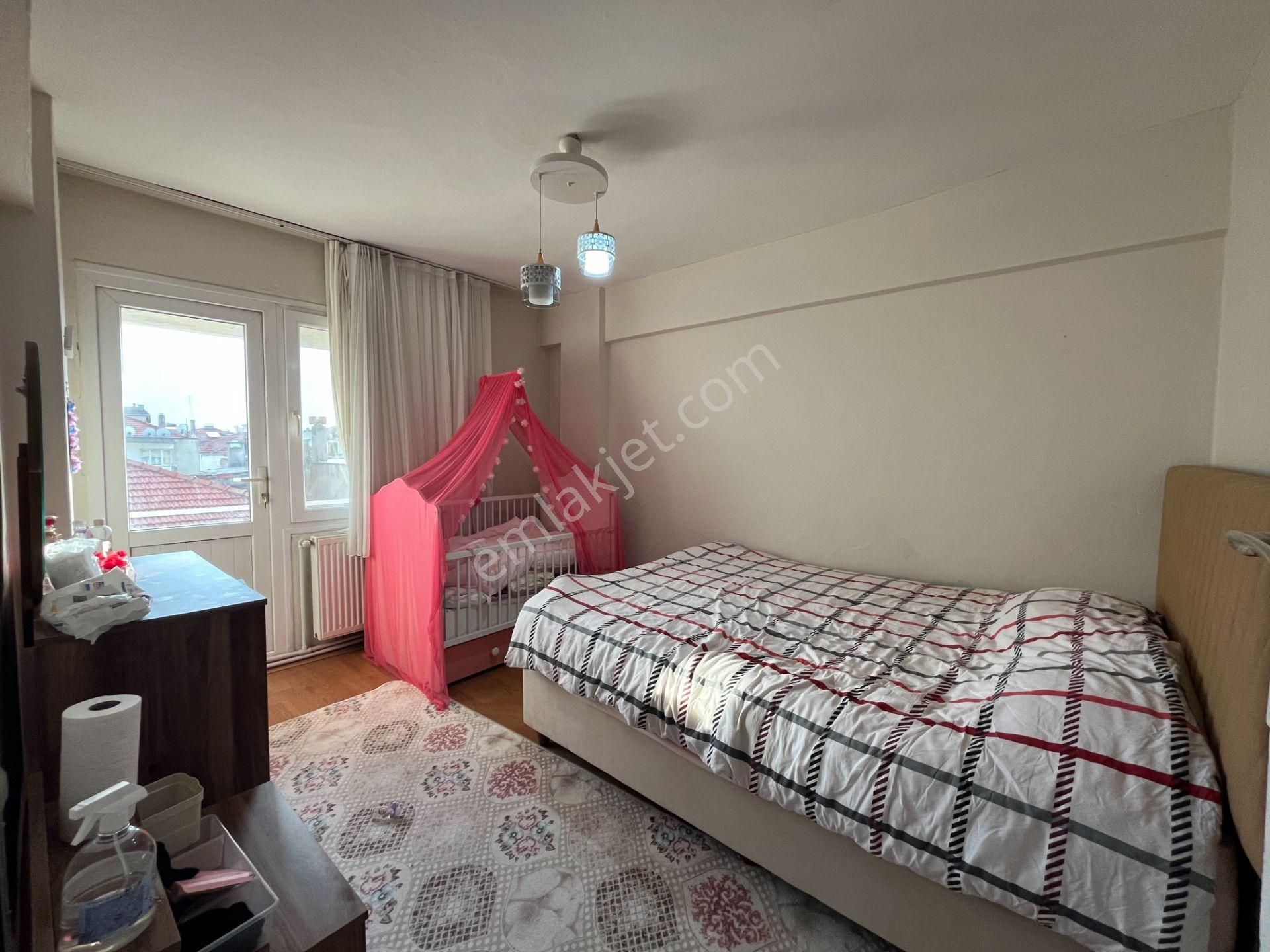 Karşıyaka Bahçelievler Mah. Doğalgazlı 2+1 Satılık Daire - Görsel 9