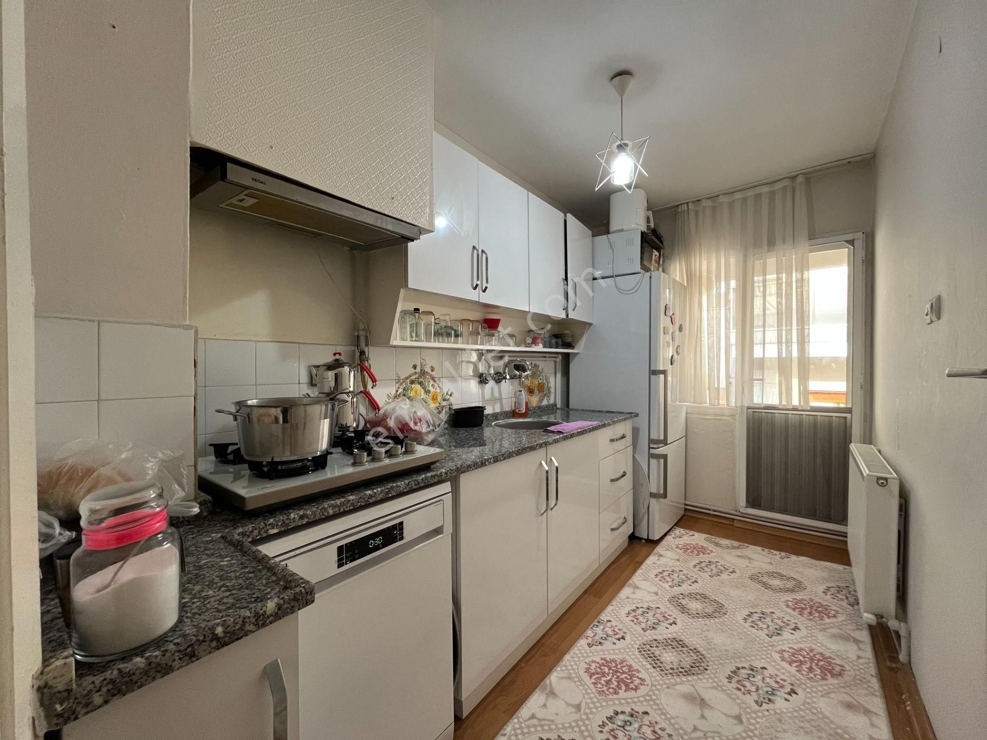 Karşıyaka Bahçelievler Mah. Doğalgazlı 2+1 Satılık Daire - Görsel 4