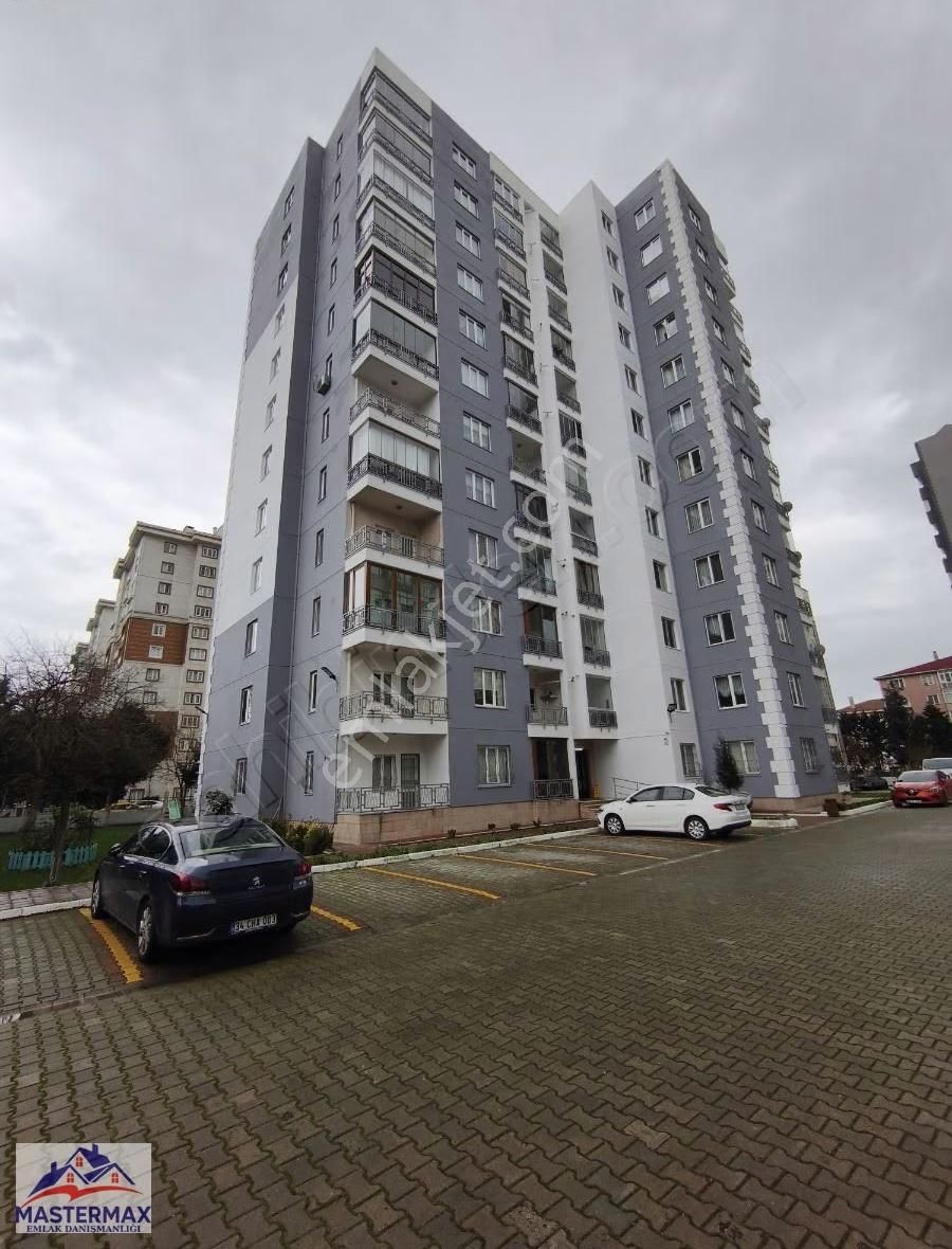 Emlaklarda Cadde Cephe 160 M2 4+1 Arakat Daire