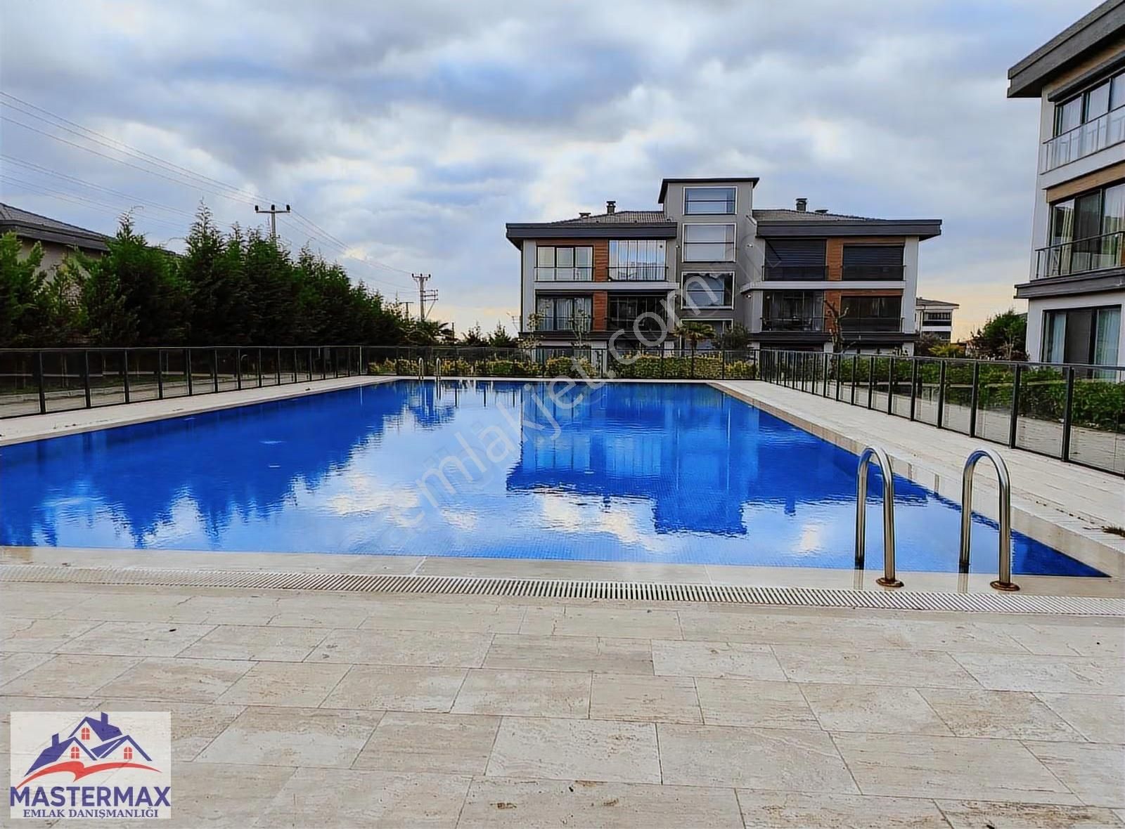 Çolakoğlu Vitrinde Arakat Havuz Cephe 3+1 Lüks Daire
