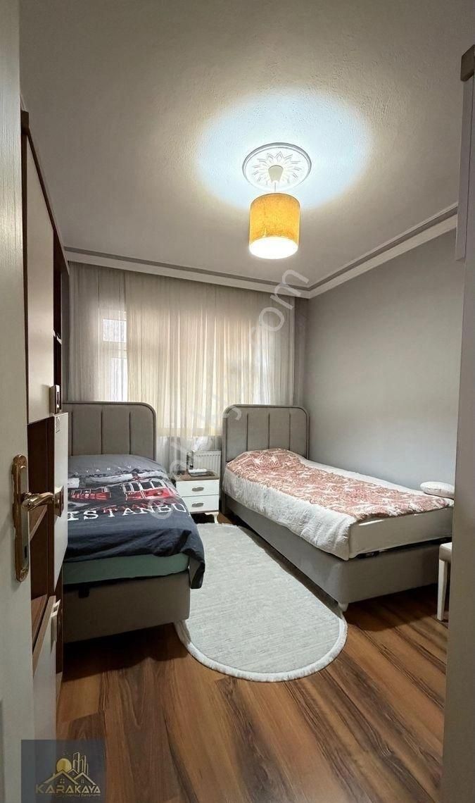 Karakaya Emlak Ofisinden Zafer Mahallesinde Harika Konumda Yapılı Daire - Görsel 6