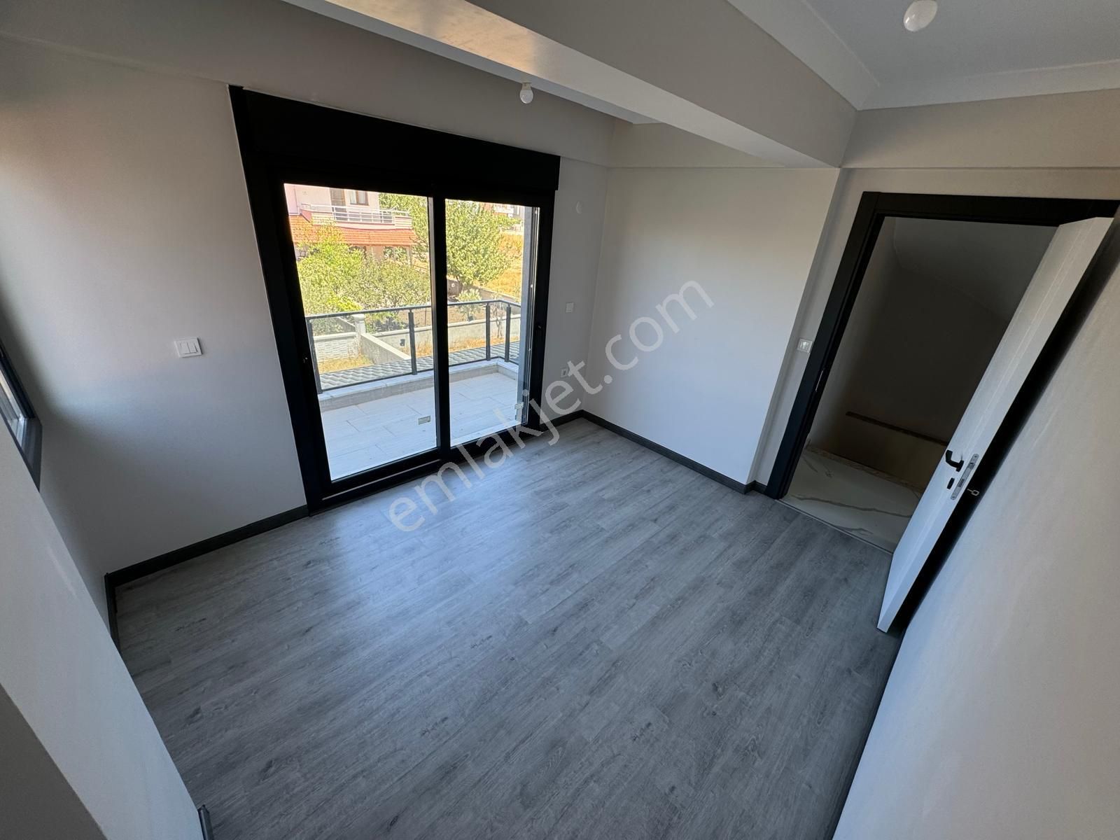 İzmir Dikili Salihleraltı Gülkent Migrosa Yakın Satılık 5+1villa - Görsel 31