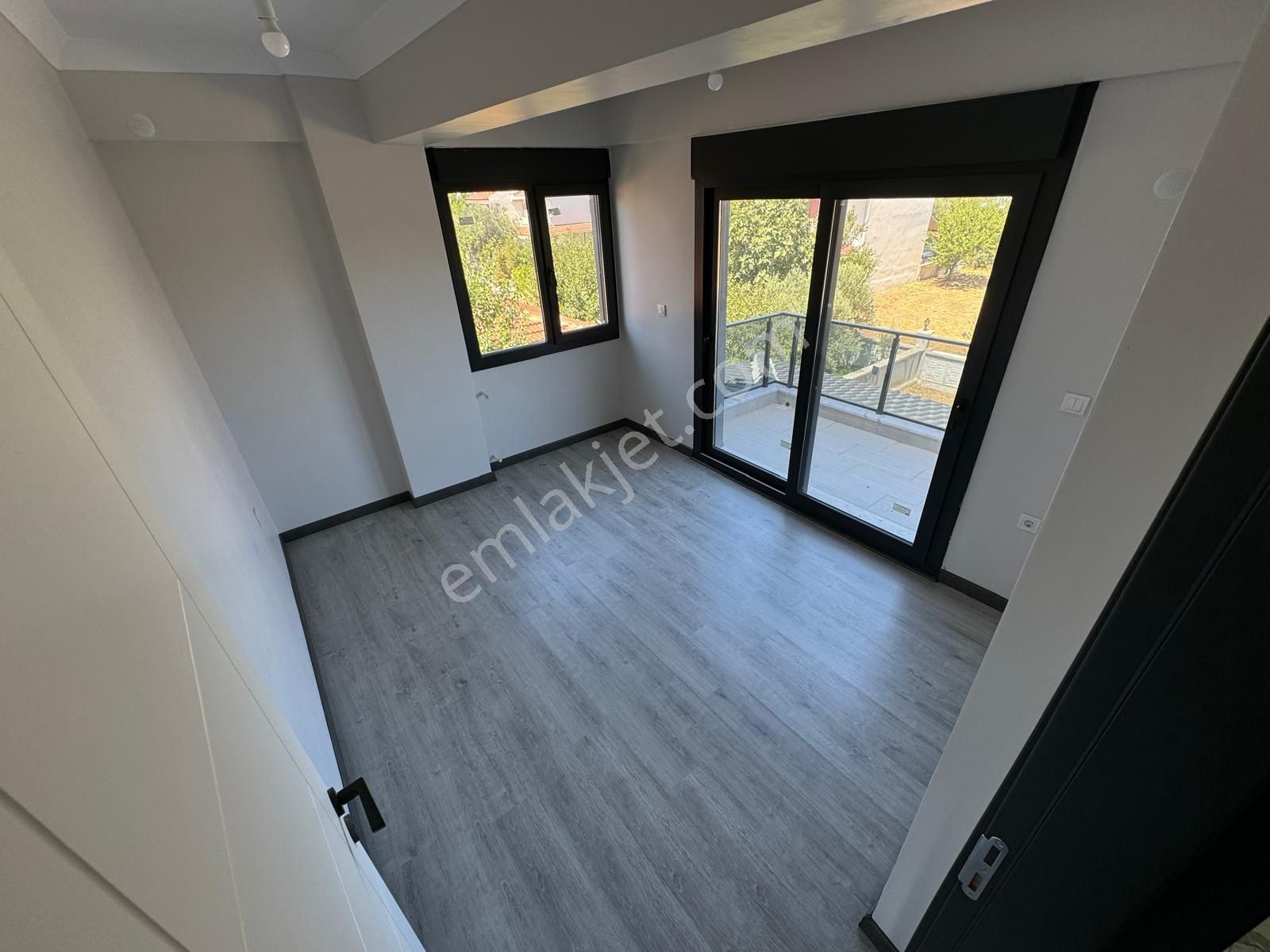 İzmir Dikili Salihleraltı Gülkent Migrosa Yakın Satılık 5+1villa - Görsel 11