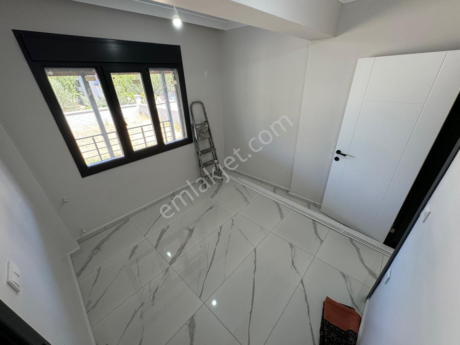 İzmir Dikili Salihleraltı Gülkent Migrosa Yakın Satılık 5+1villa - Görsel 35