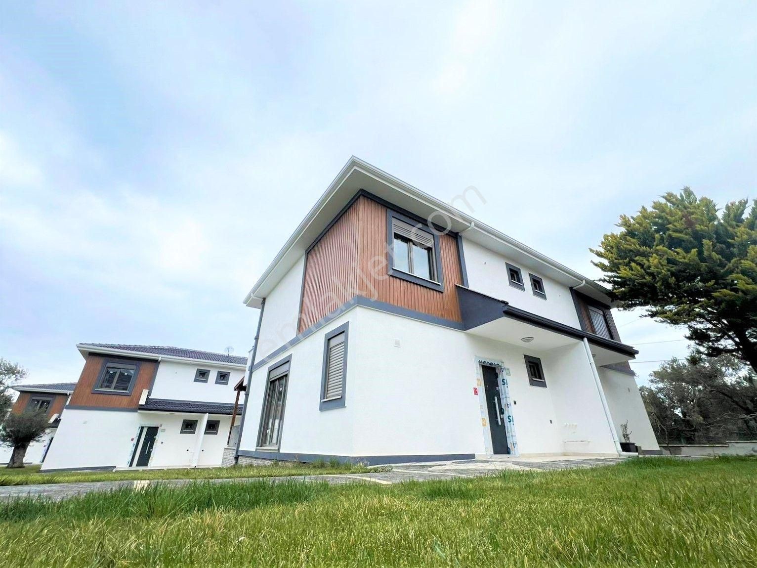 Aygül'den Burhaniye Pelitköy'de Bu Fırsat Kaçmaz Denize 400 Metre Site İçi Lüks 3+1 Satılık Villalar - Görsel 35