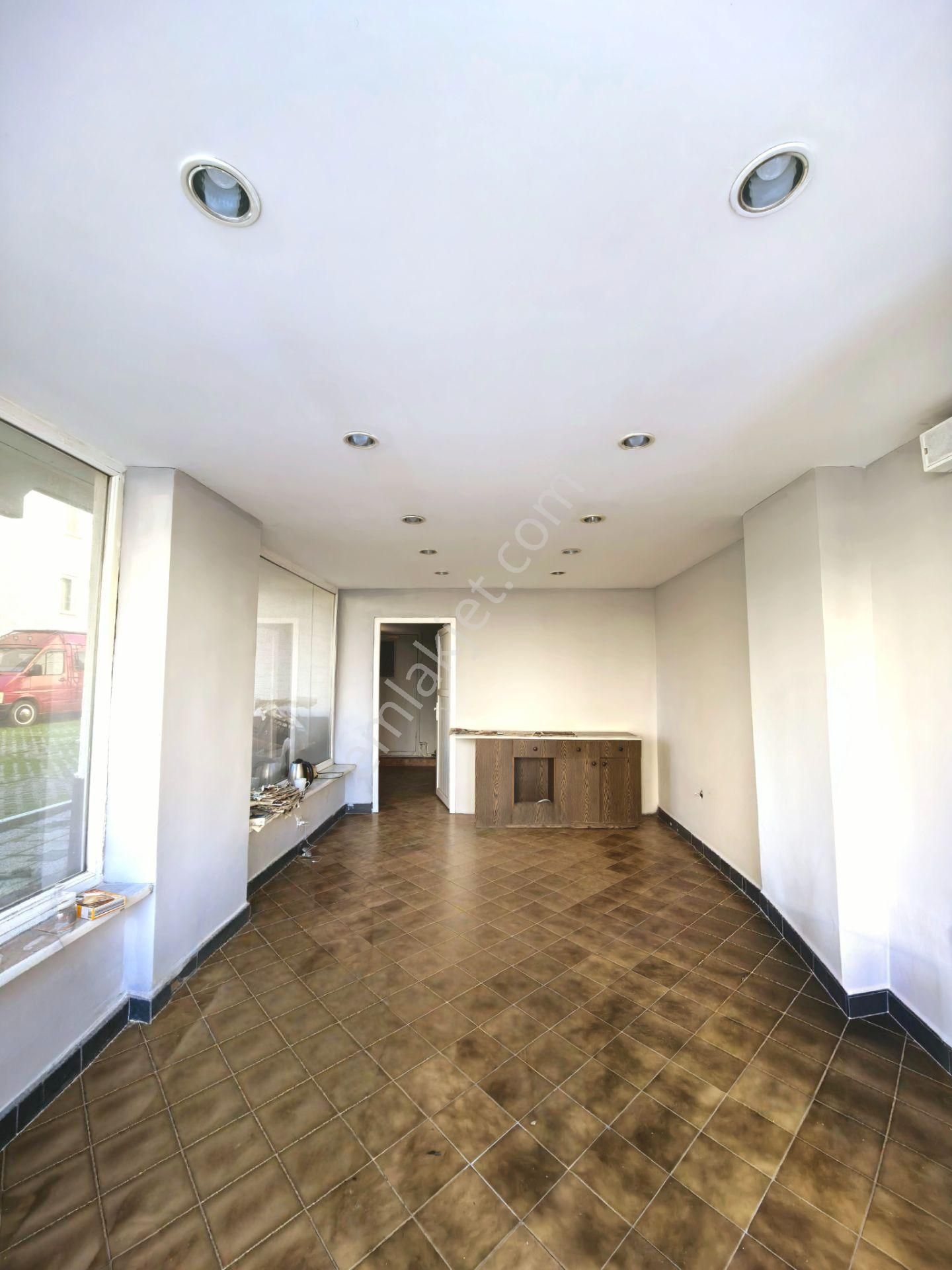 Güzelyalı Yalı Mahallesi Atatürk Caddesi Üzerinde Satılık Dükkân - Görsel 6