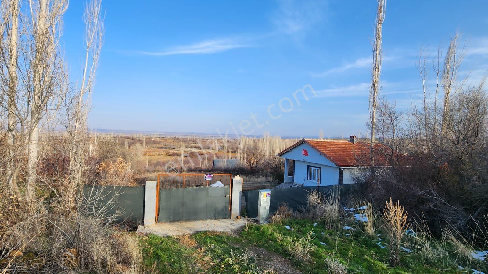 Murat Emlkatan Satılık Ilıcakda Eviyle Beraber Hobi Bahcesi