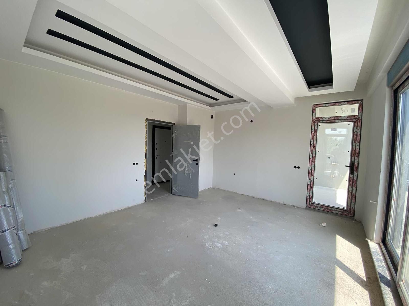 Altınova Da Satılık 2+1 Ebeveyn Banyolu Katta Daire - Görsel 24