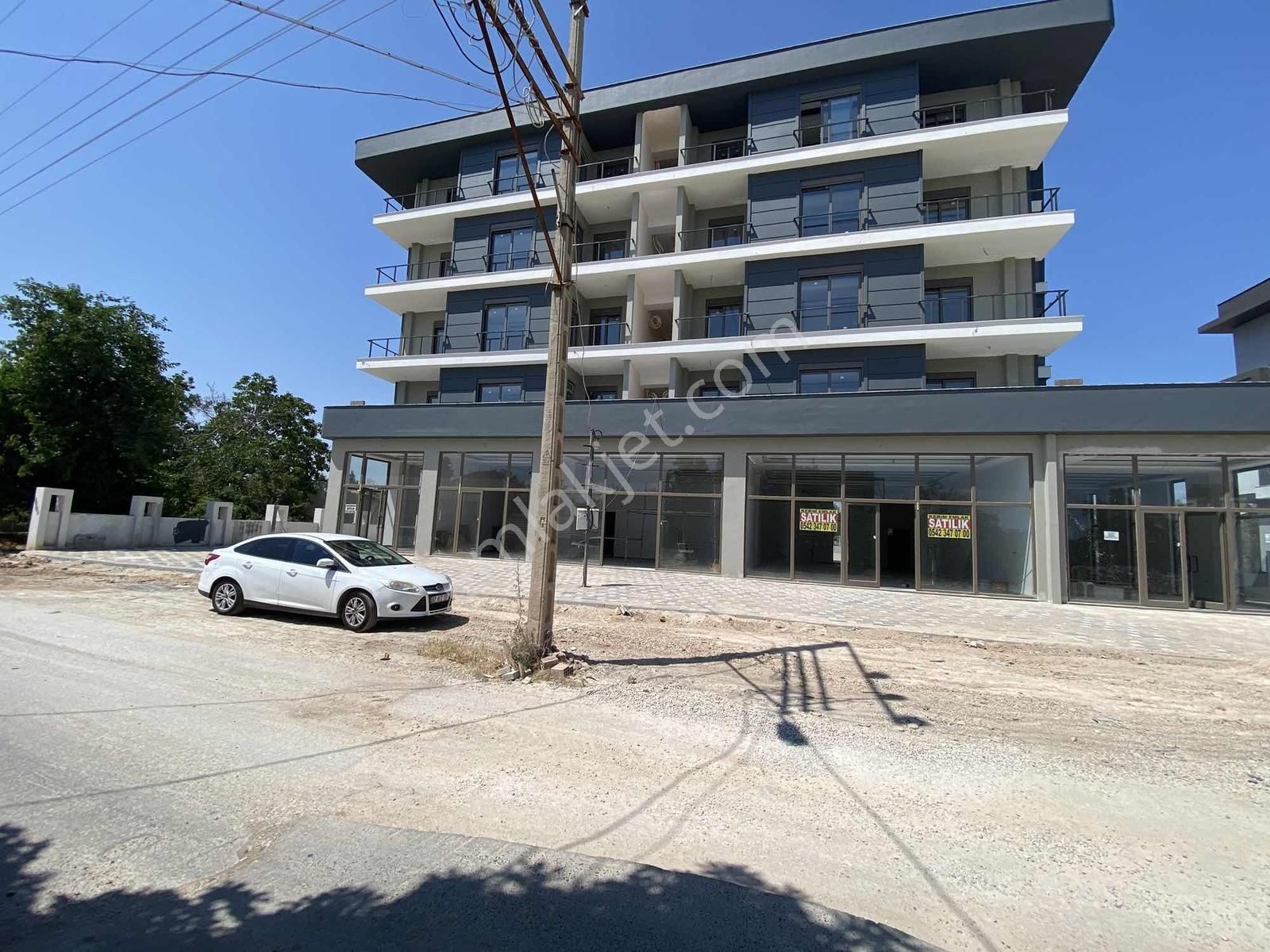 Altınova Da Satılık 2+1 Ebeveyn Banyolu Katta Daire