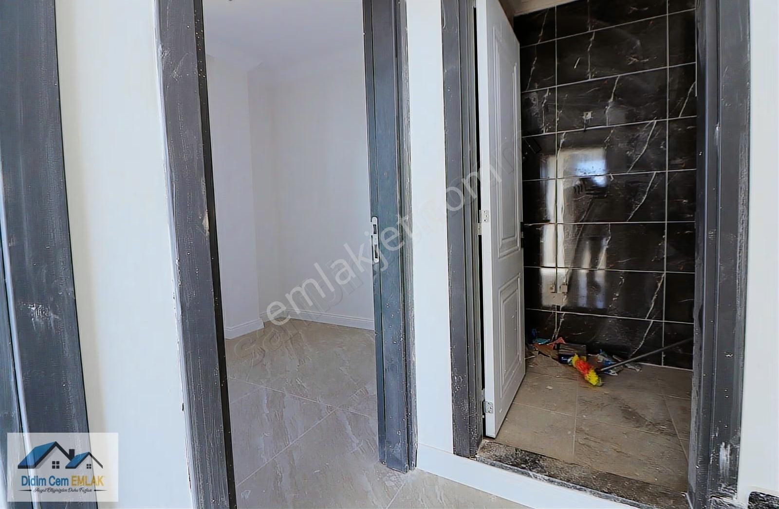 Salondan Denizi İzlemek İstermisiniz! 4+1 Satılık Triplex Villa - Görsel 18