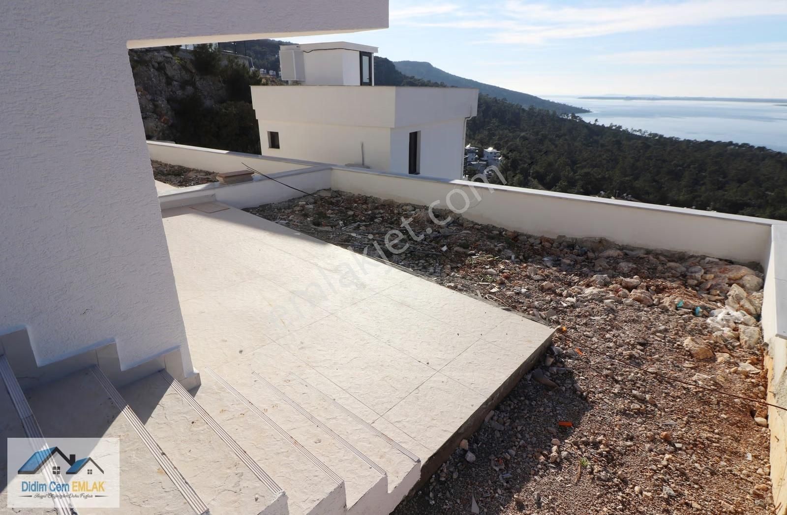 Salondan Denizi İzlemek İstermisiniz! 4+1 Satılık Triplex Villa - Görsel 33