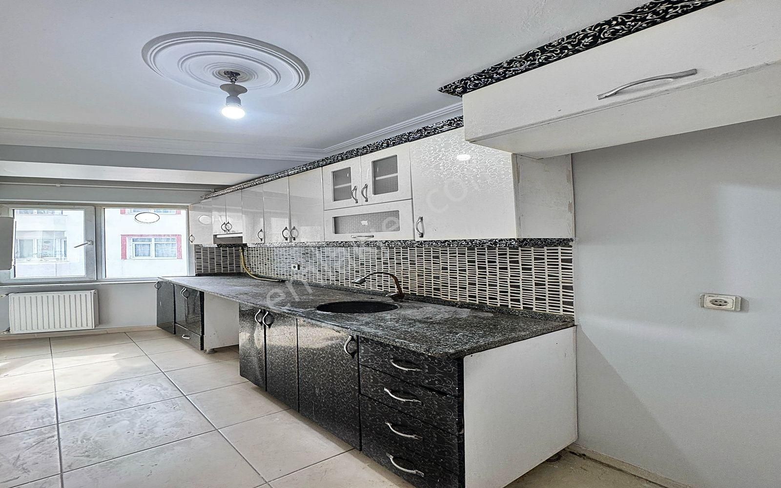 Cadde34 Yapı'dan Merkezi Konumda Emsallerinin Altında Krediye Uygun Satılık Arakat Balkonlu Daire - Görsel 2