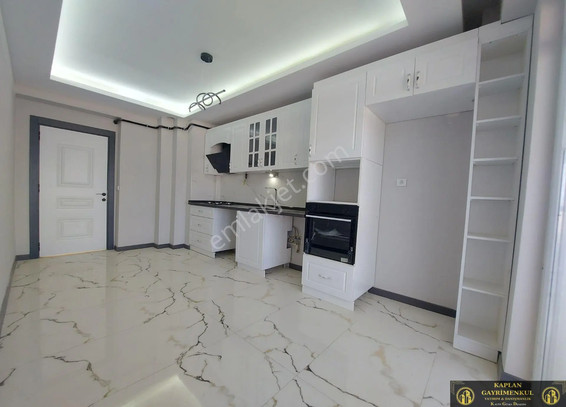 Kaplan Gayrimenkul’den 71 Evler Mah. Şehir Hastanesi Yakını 3+1 130 M² Satılık Lüks Daire