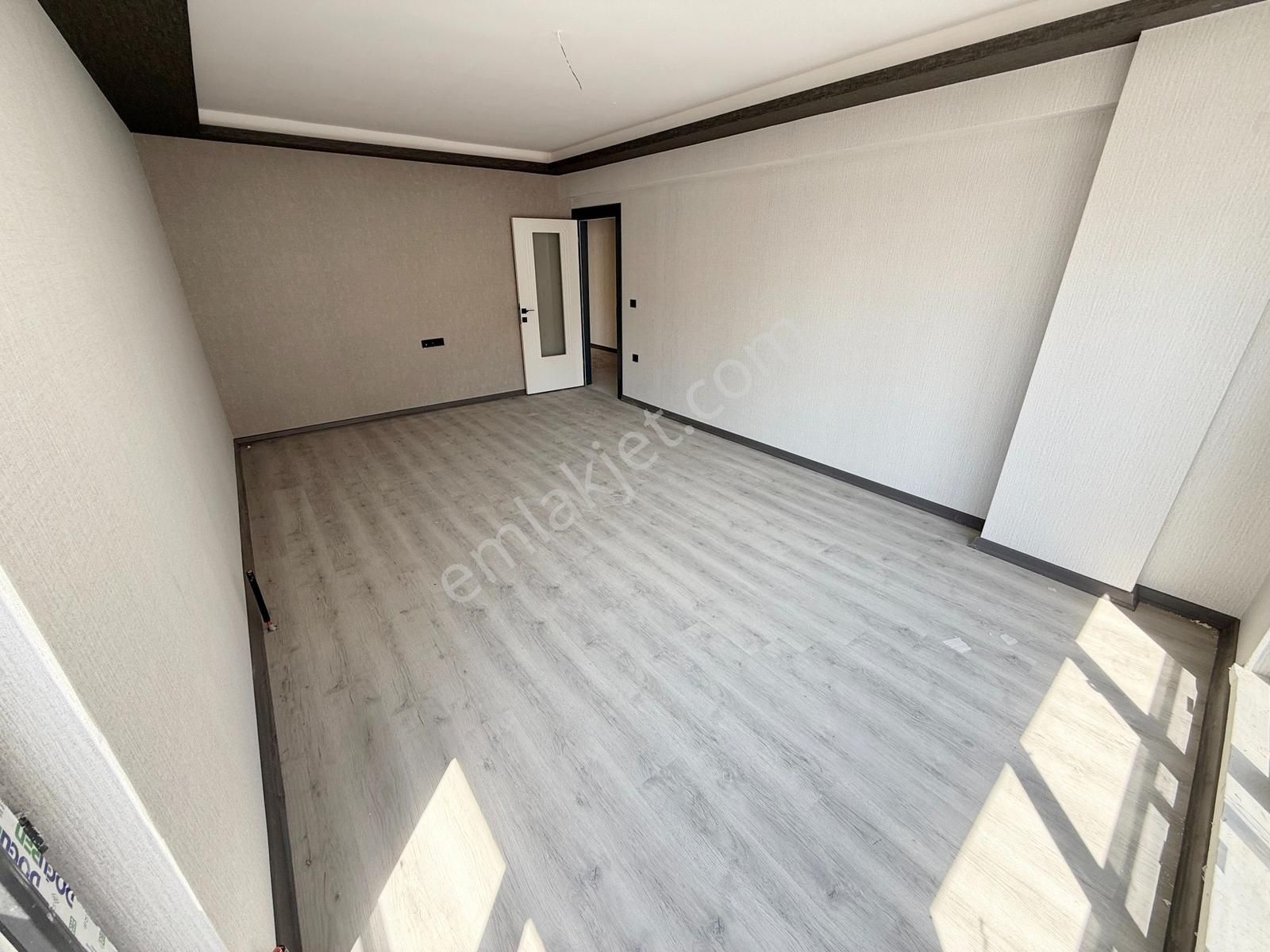 3+1 Sıfır 1.kat Cadde Paraleli Merkezi Konum Yeni Yapı - Görsel 28