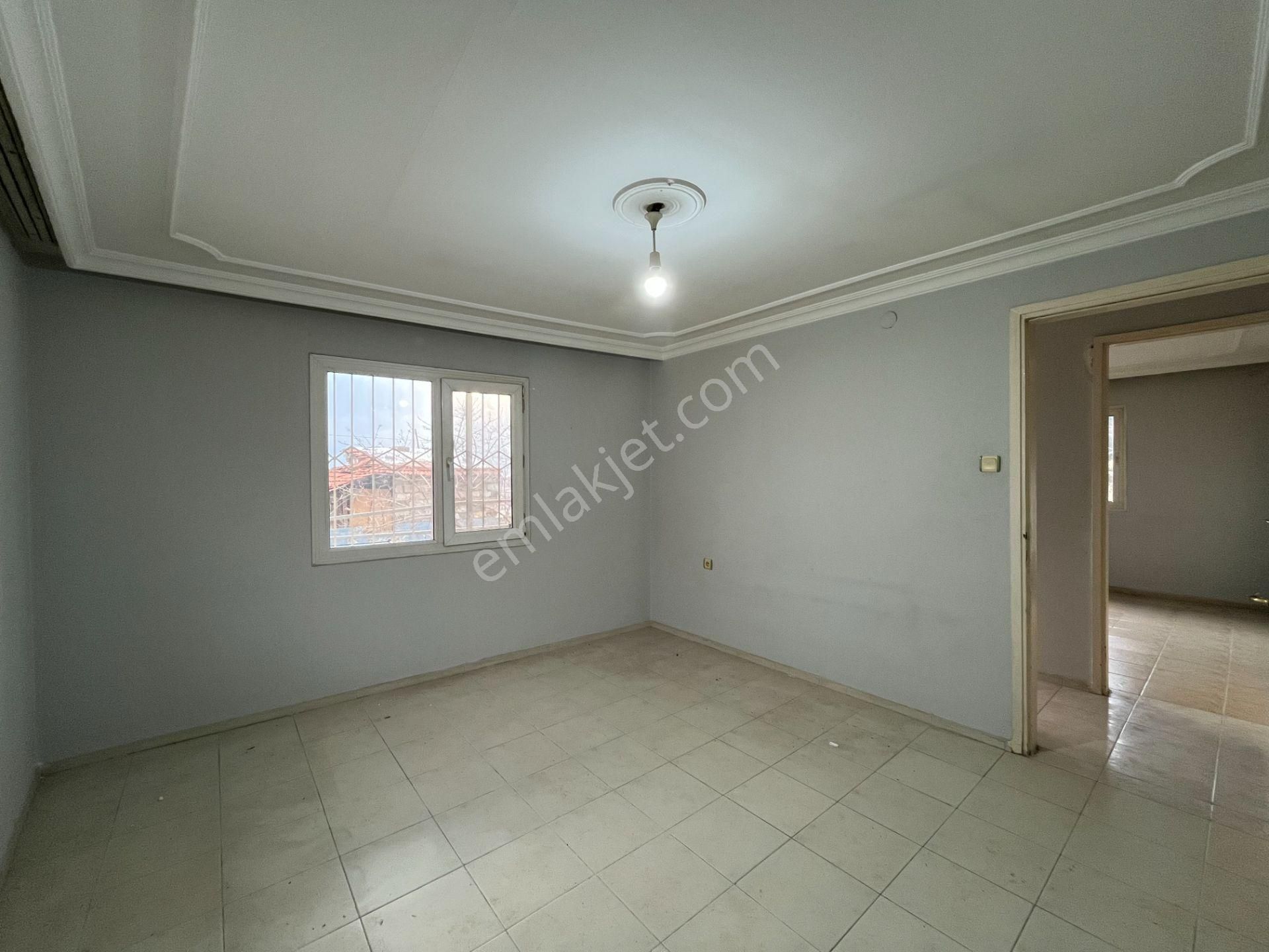 Gümüşpala Emek Mah.'de Deniz Manzaralı 2+1 Kiralık Daire