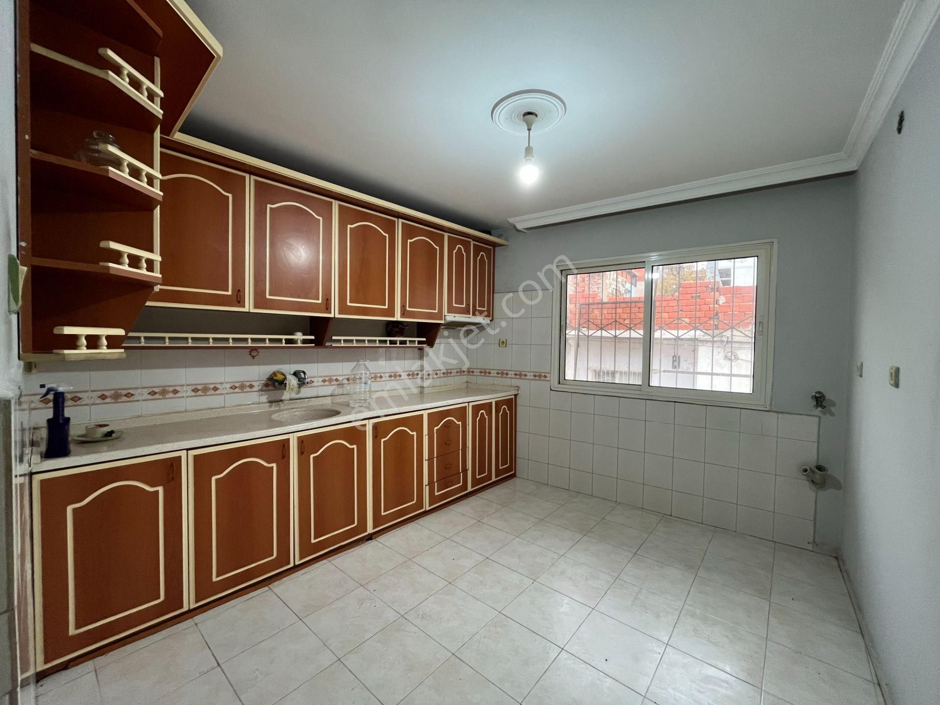 Gümüşpala Emek Mah.'de Deniz Manzaralı 2+1 Kiralık Daire - Görsel 4