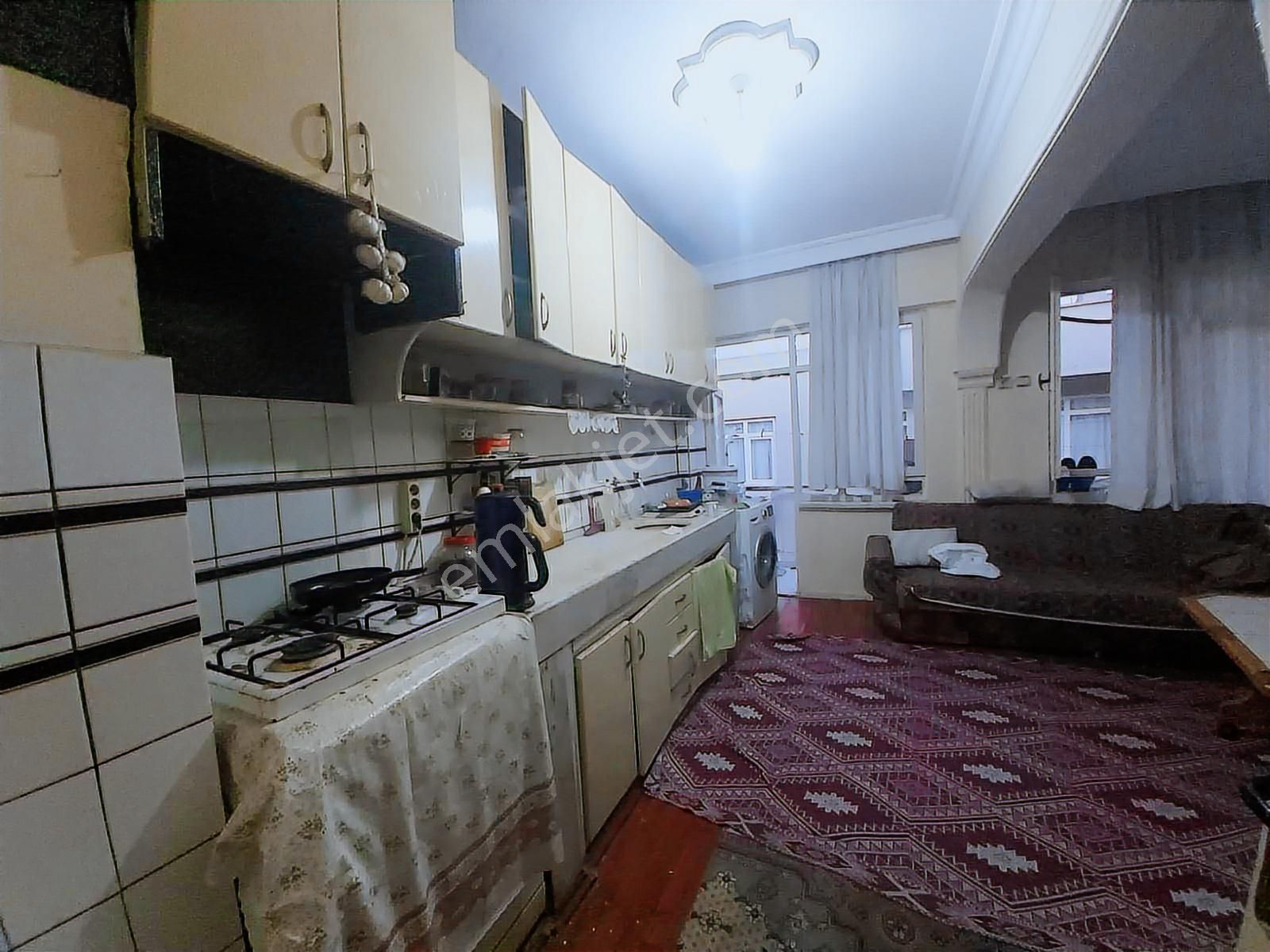 Üçgen'de Yatırımlık 3+1 Tranvay Yolu Üzerinde Fırsat Fiyata - Görsel 3