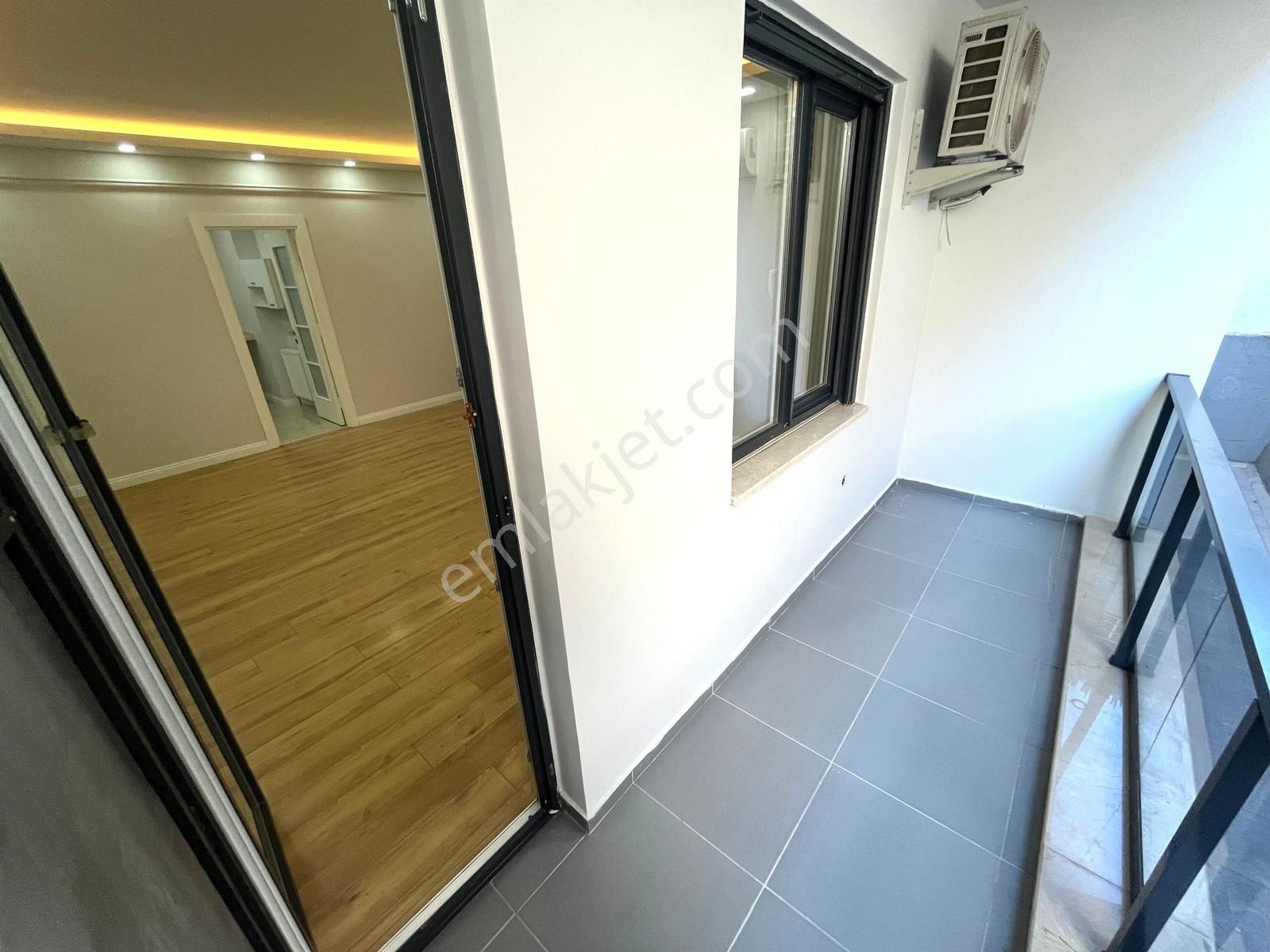 Bostancı Marmaraya Yakın, Ayrı Mutfaklı, Otoparklı,balkonlu 2+1! - Görsel 16