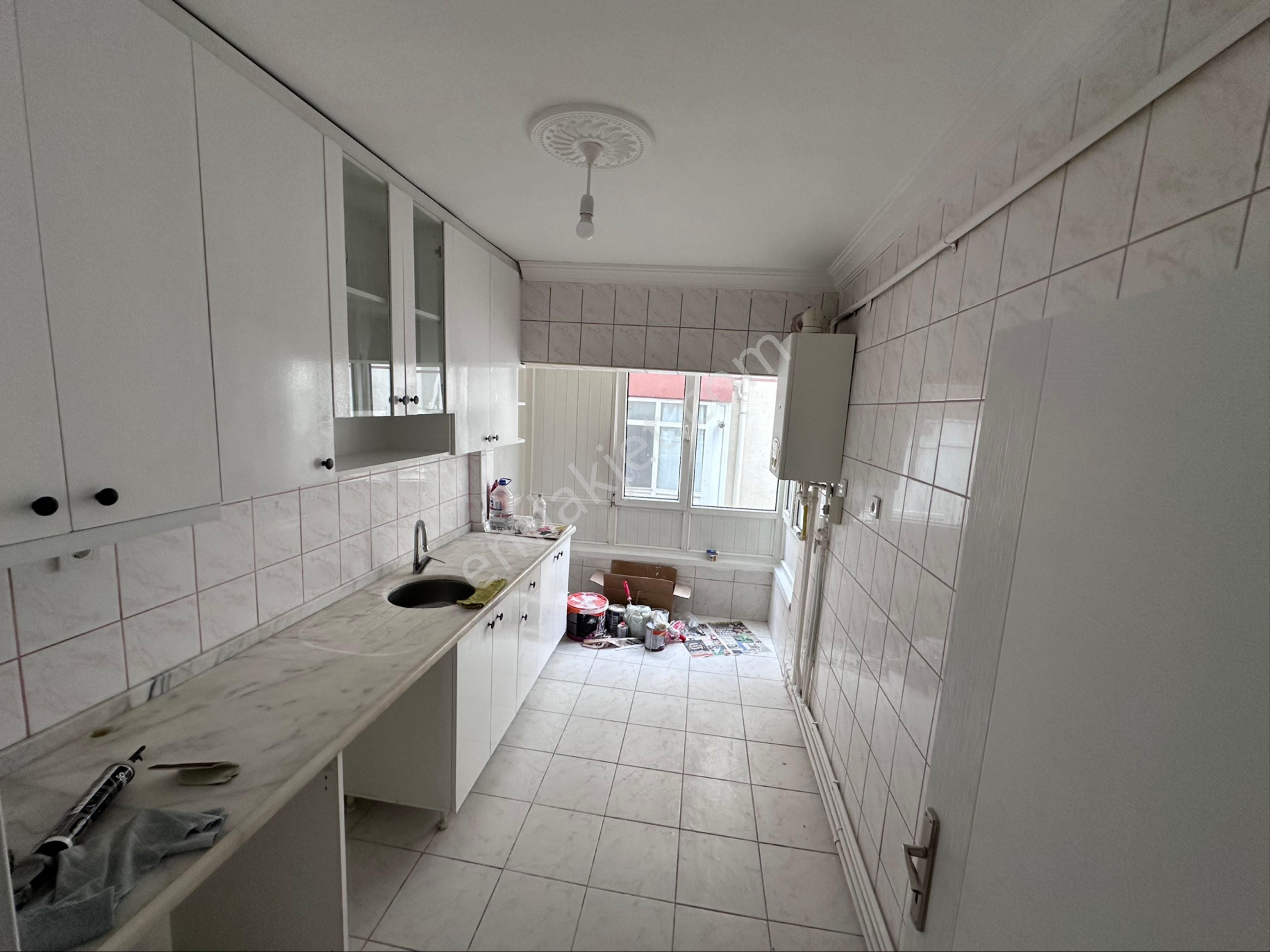 Uslu Ve Asım Gündüz Caddesi Kesişiminde 2.kat 3+1yapılı Boyalı - Görsel 13