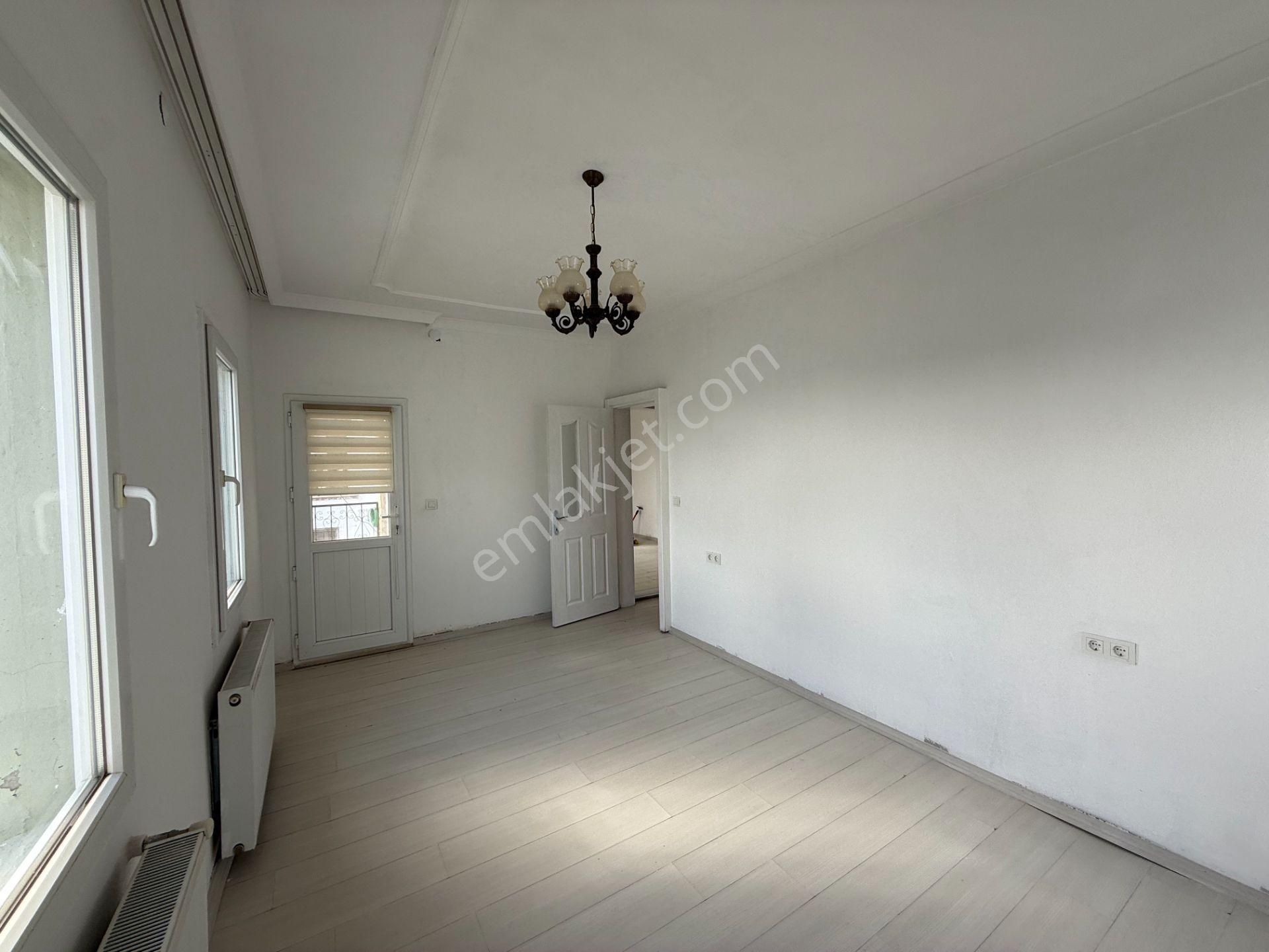 Konacık'da Yenilenmiş Geniş 1+1 Daire - Görsel 11