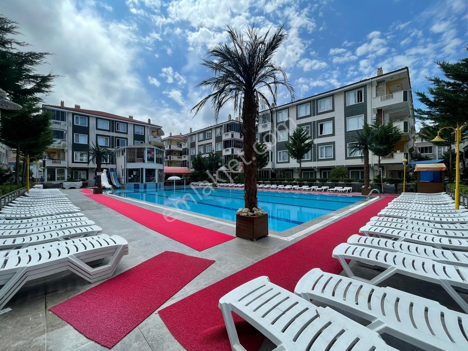 Sivişoğlu Lifepark Ta Havuz Cephe Cam Balkonlu 2+1 Satılık Daire