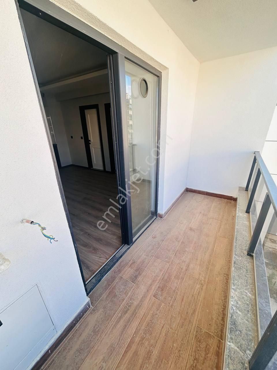 Kurupelitte Tramvay Yakını Satılık Sıfır Daire - Görsel 8