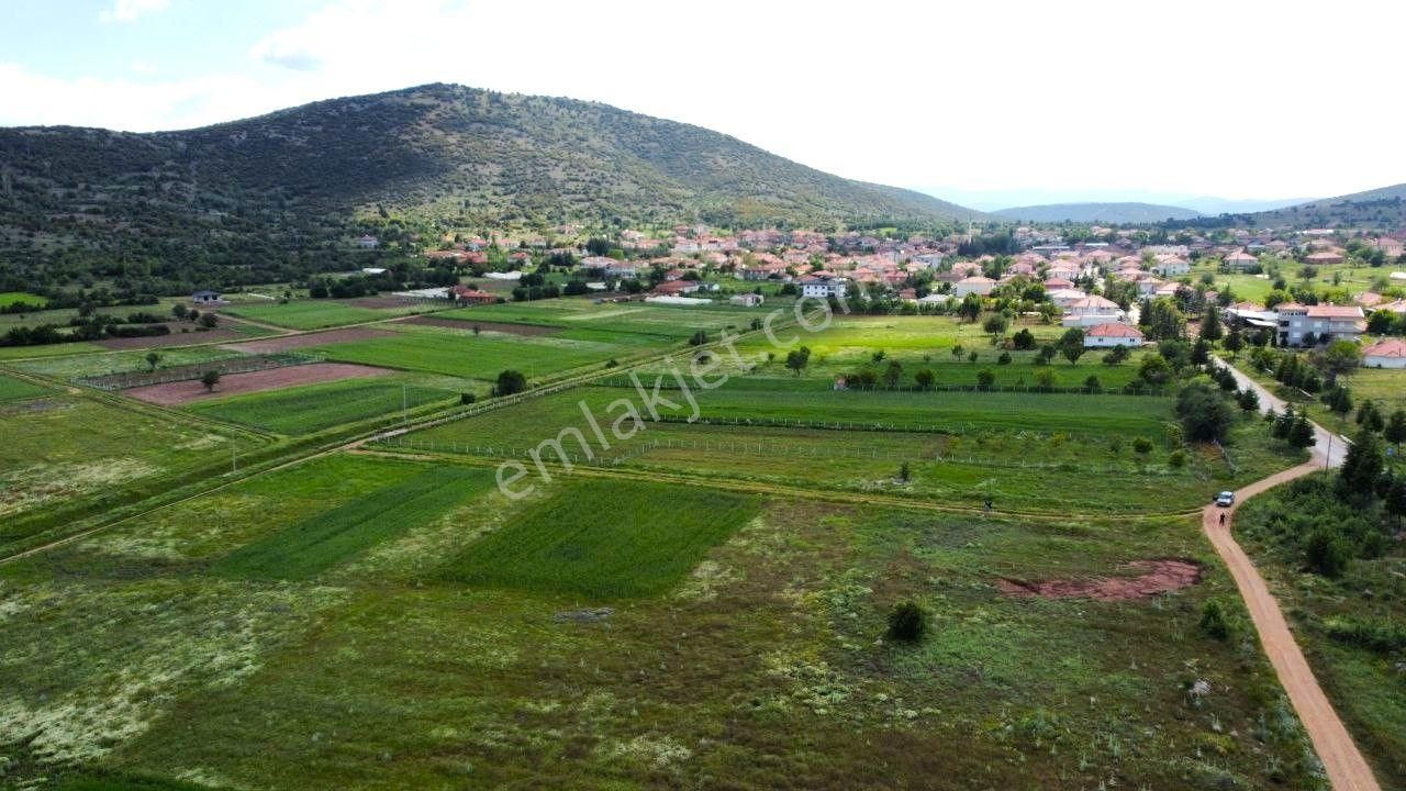 Tavas Ovacıkta Yerleşimin Dibinde Asfalta 100 M Satılık 861m2 Arazi - Görsel 9