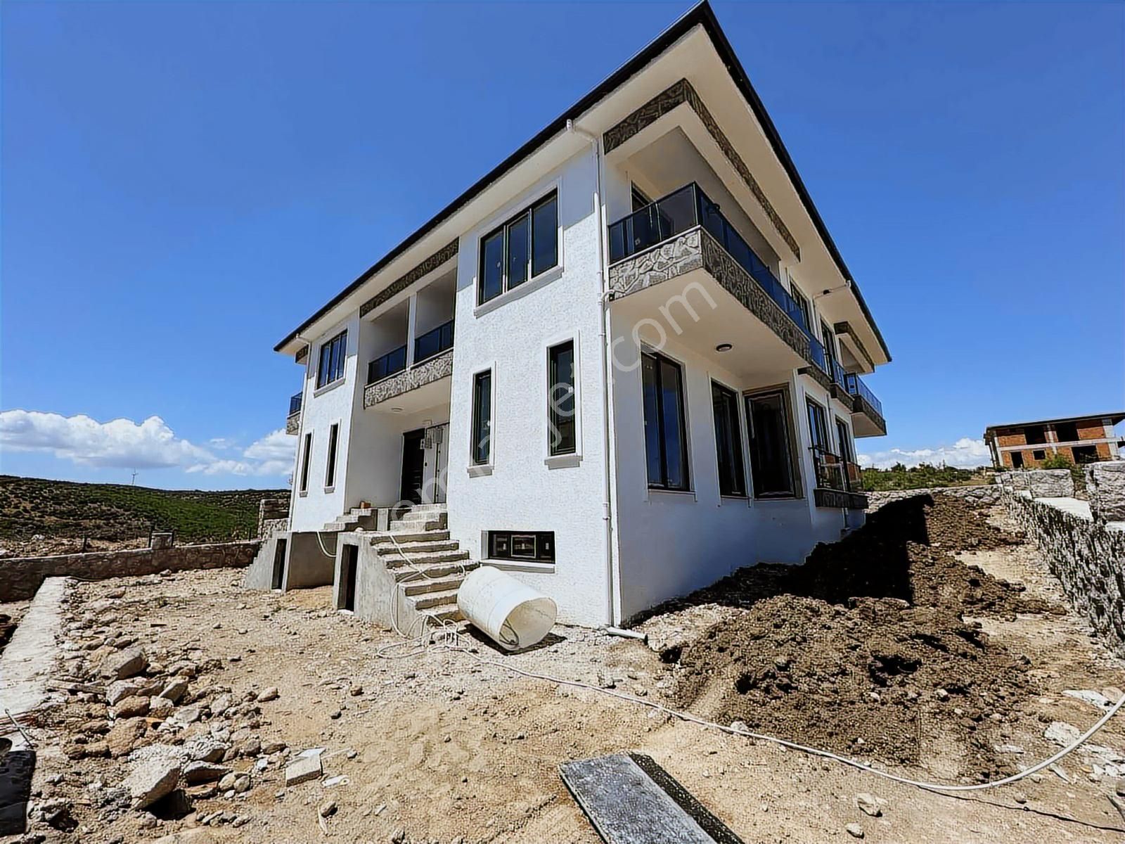 Ayvacık Hamdibeyde Satılık 4+2 Tripleks Villa - Görsel 3