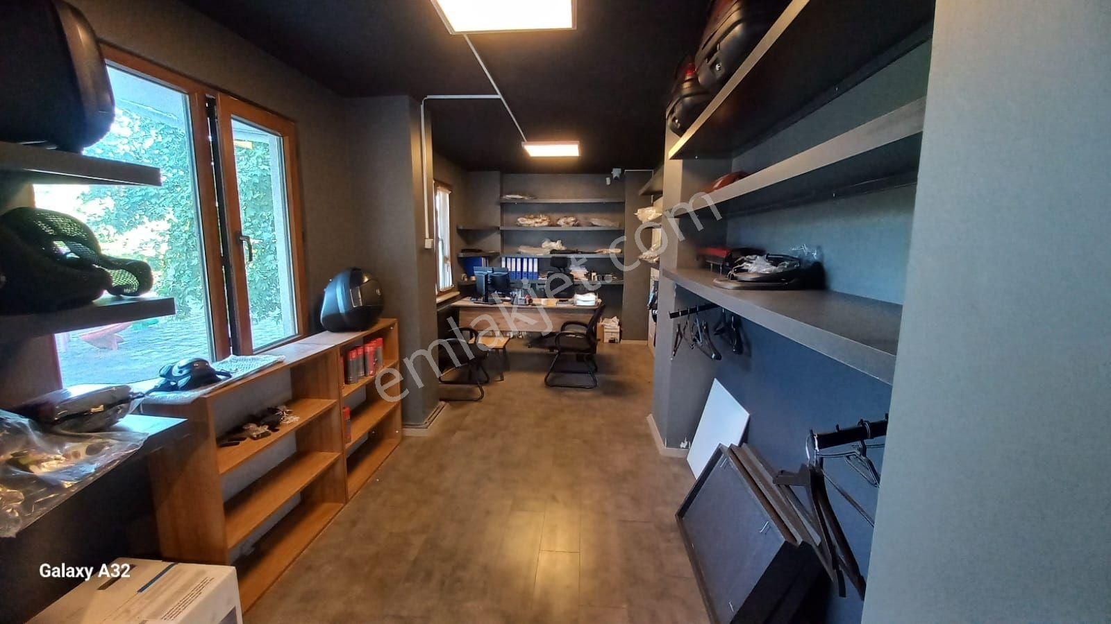 Big Chef İn Sokağında Asma Katlı Bahçeli Yol Üstü Satılık Dükkan - Görsel 15