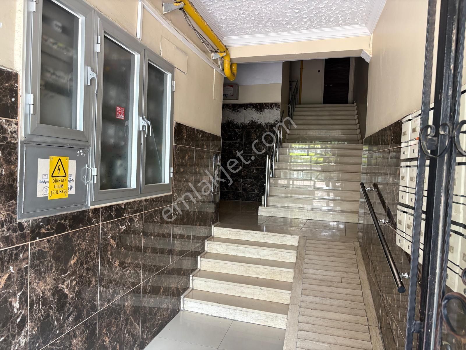 Asya Gayrimenkul Den Cadde Üzerinde Masrafsız Daire - Görsel 3