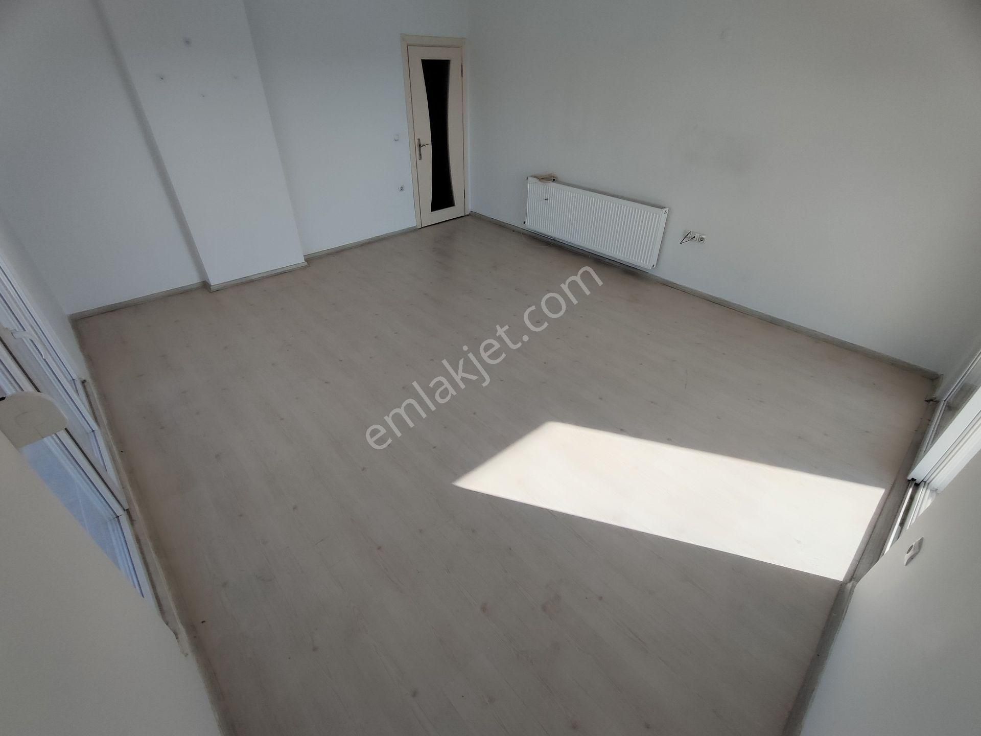 Kardeşten Edremitte Doğalgazlı Asansörlü Ara Kat Geniş 3+1 Daire - Görsel 8
