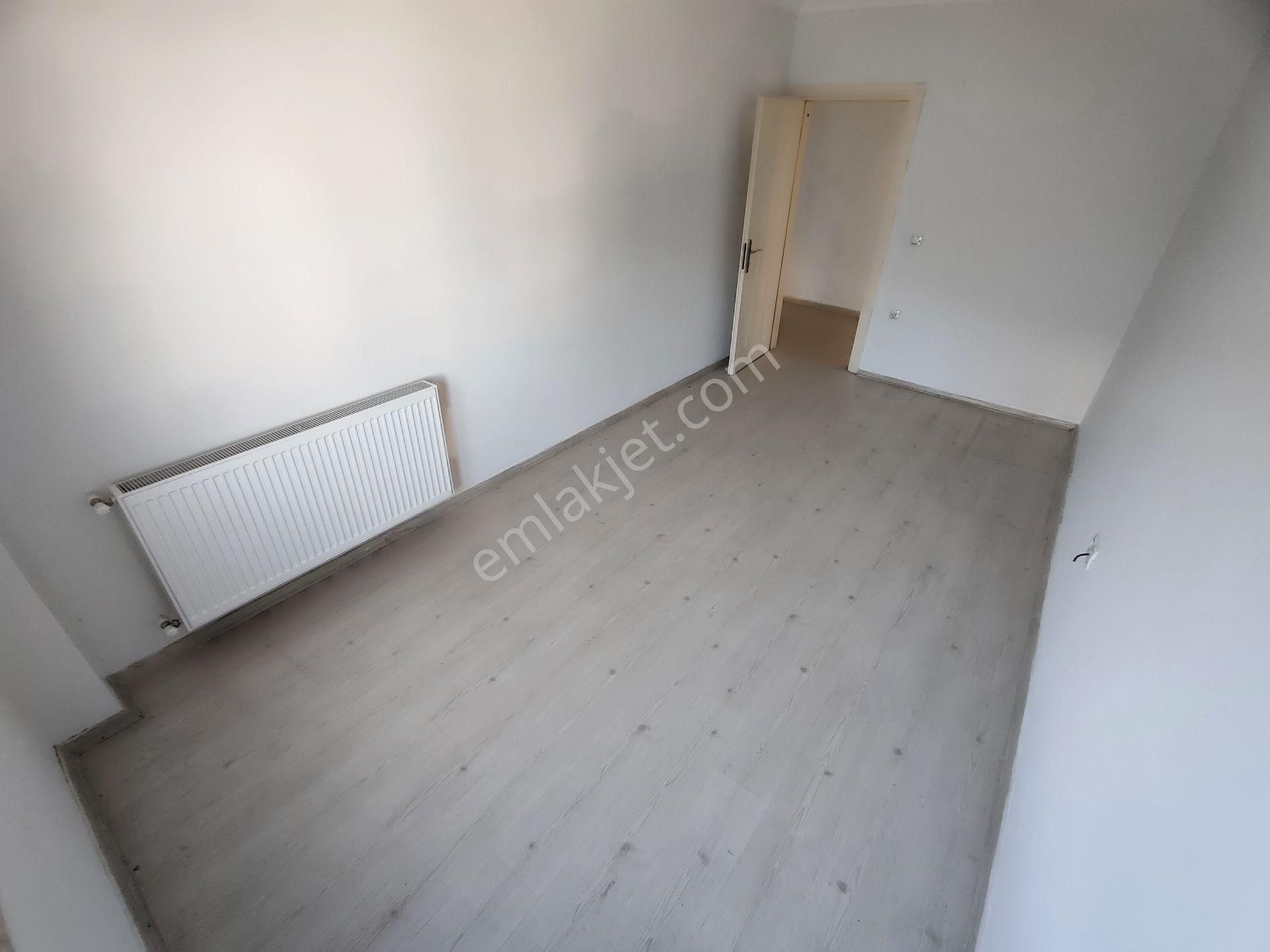 Kardeşten Edremitte Doğalgazlı Asansörlü Ara Kat Geniş 3+1 Daire - Görsel 28