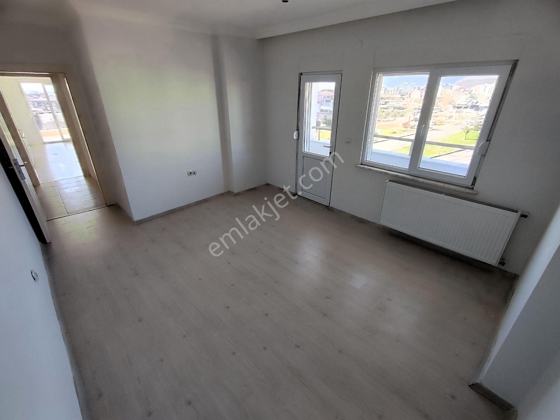 Kardeşten Edremitte Doğalgazlı Asansörlü Ara Kat Geniş 3+1 Daire - Görsel 31