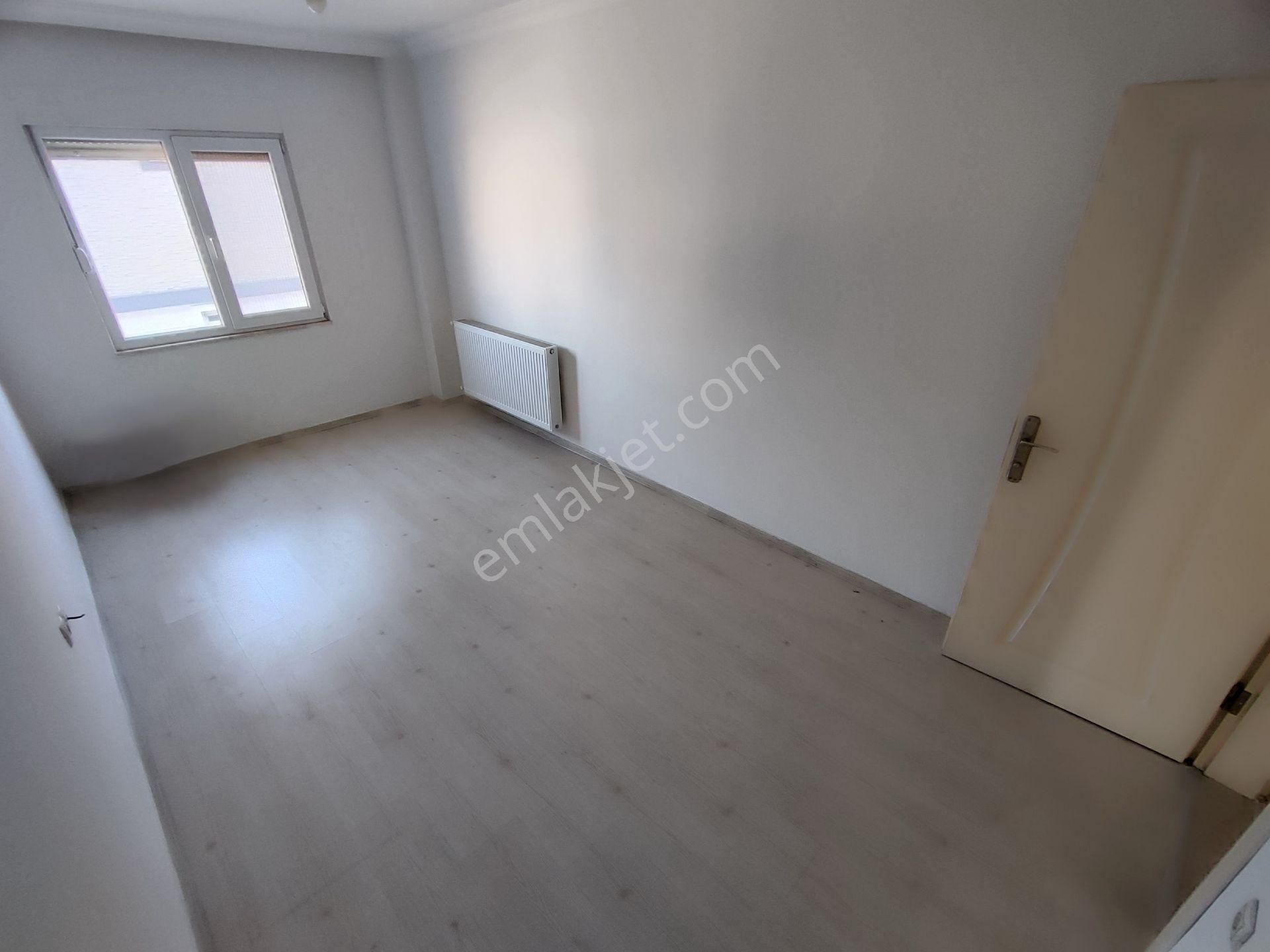 Kardeşten Edremitte Doğalgazlı Asansörlü Ara Kat Geniş 3+1 Daire - Görsel 27