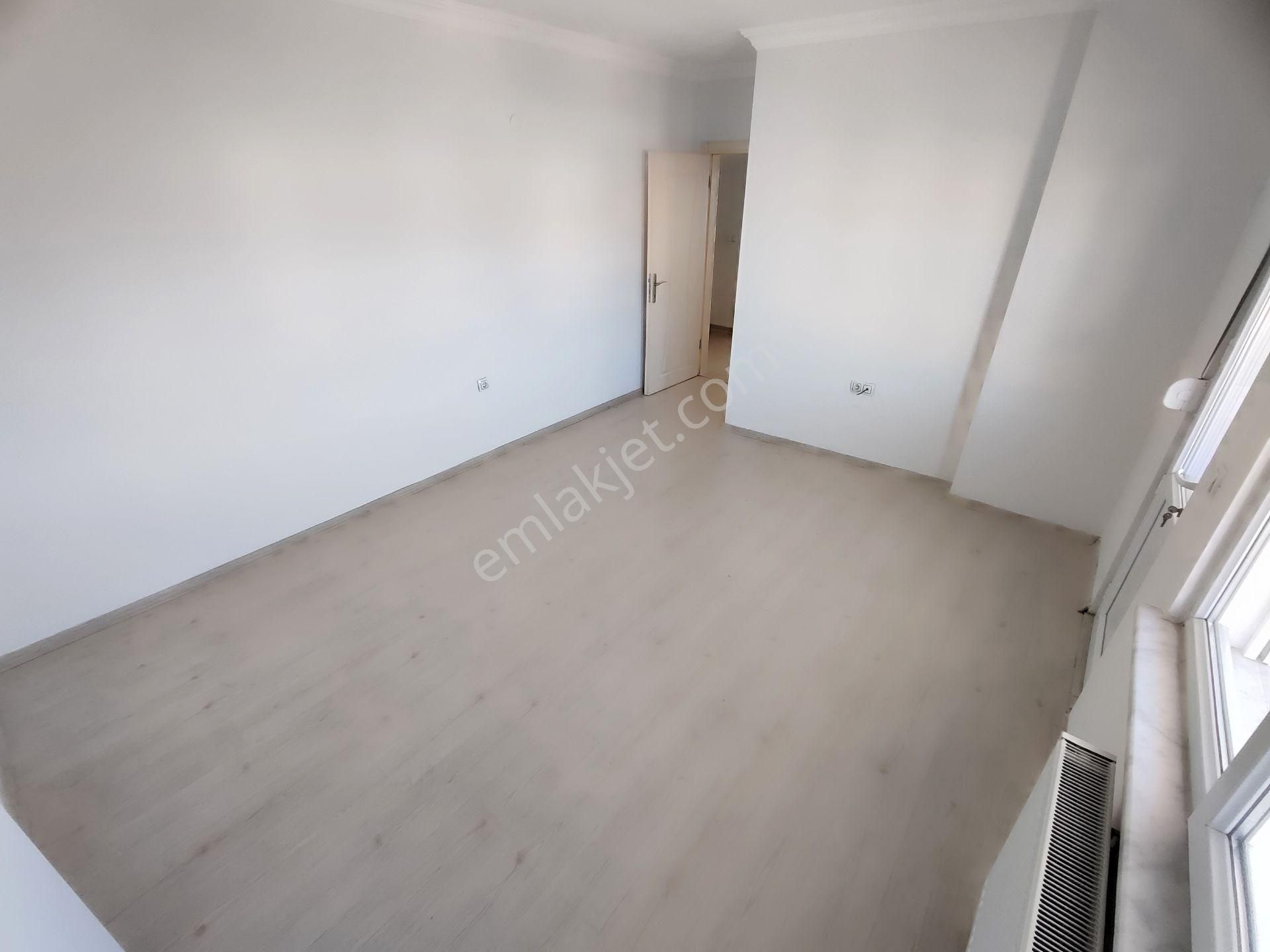 Kardeşten Edremitte Doğalgazlı Asansörlü Ara Kat Geniş 3+1 Daire - Görsel 30