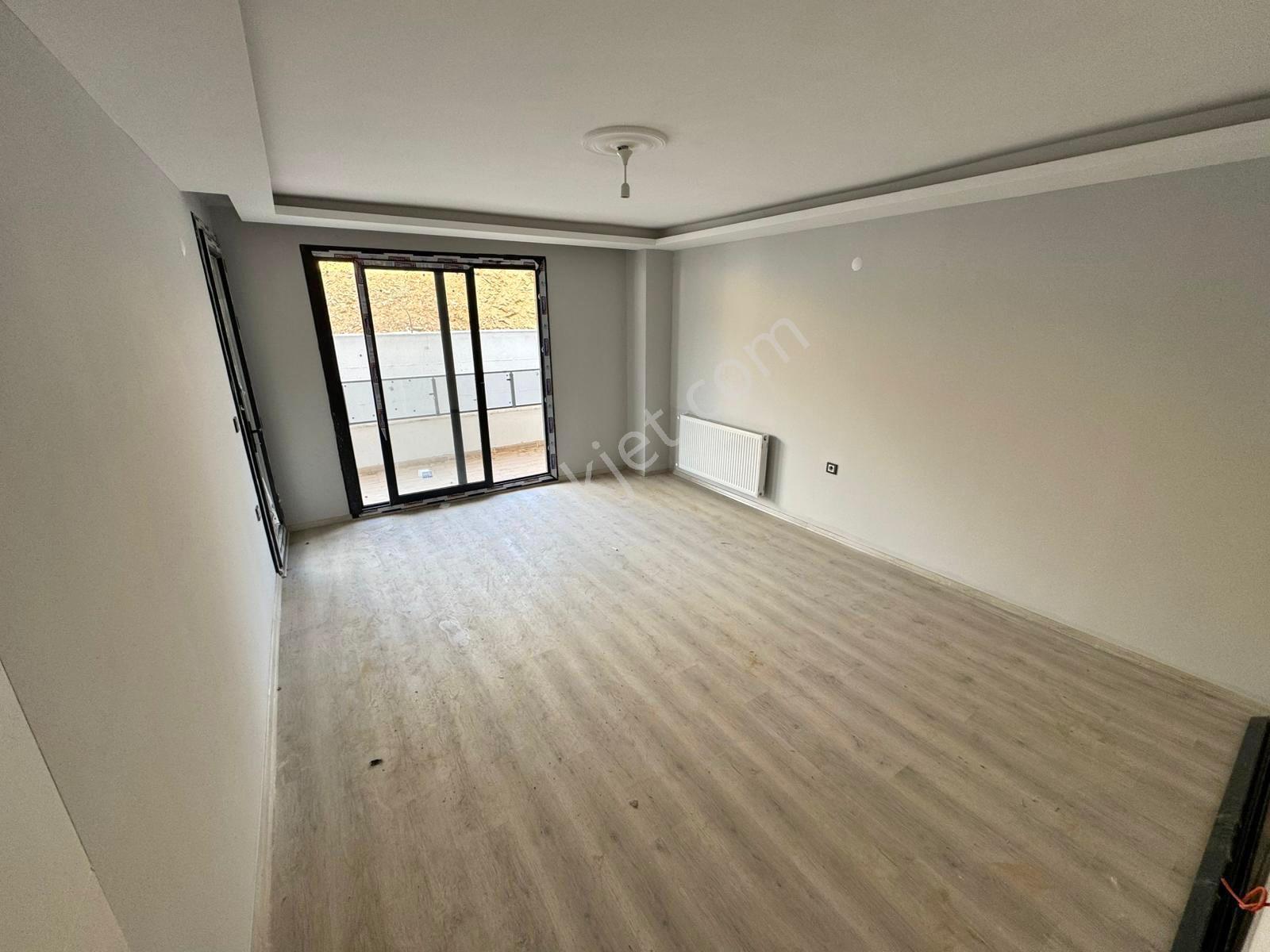 Home And Car'dan Edremite Ayrı Mutfaklı Ara Kat 2+1 Sıfır Daire - Görsel 10