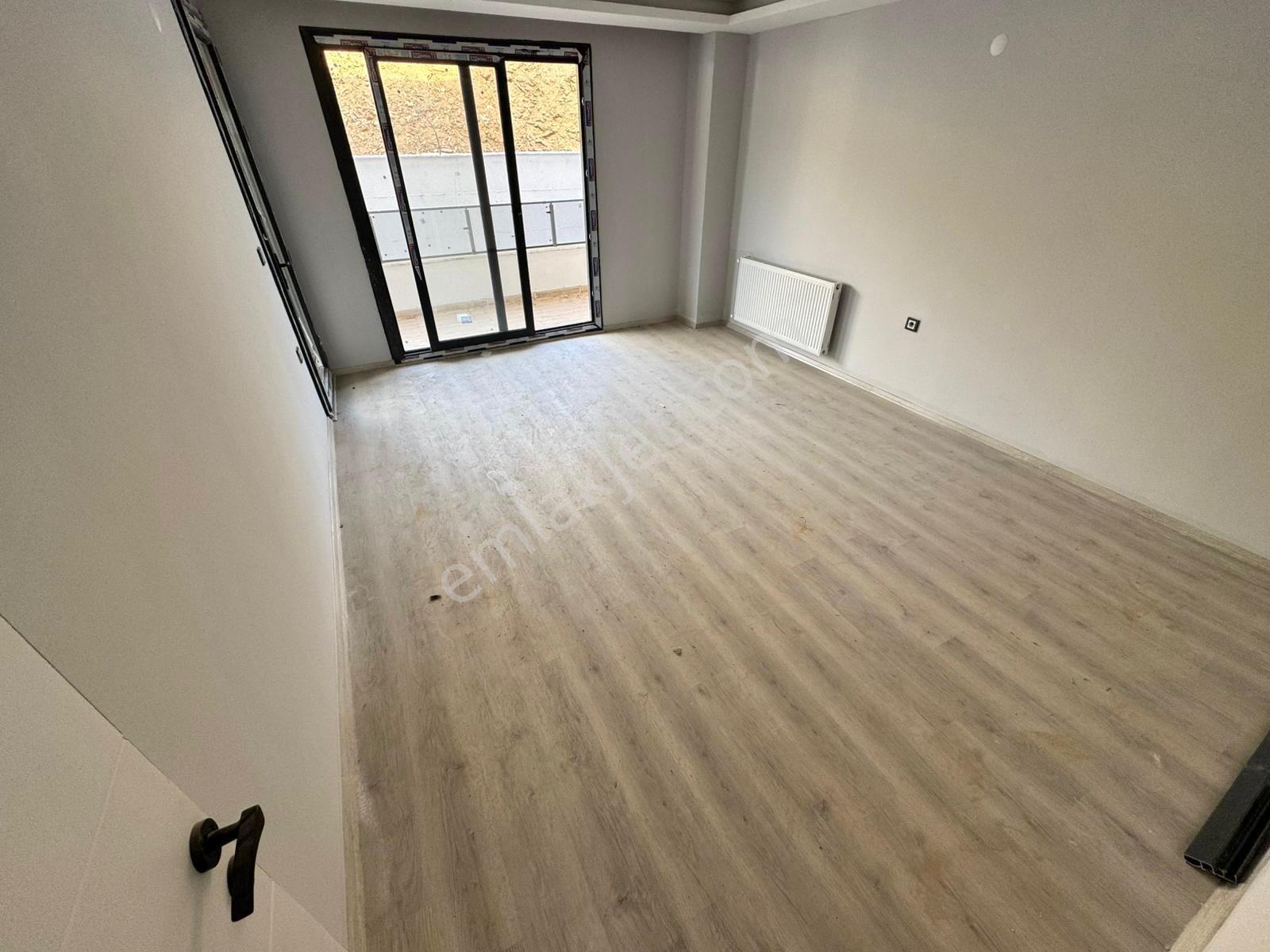 Home And Car'dan Edremite Ayrı Mutfaklı Ara Kat 2+1 Sıfır Daire - Görsel 8