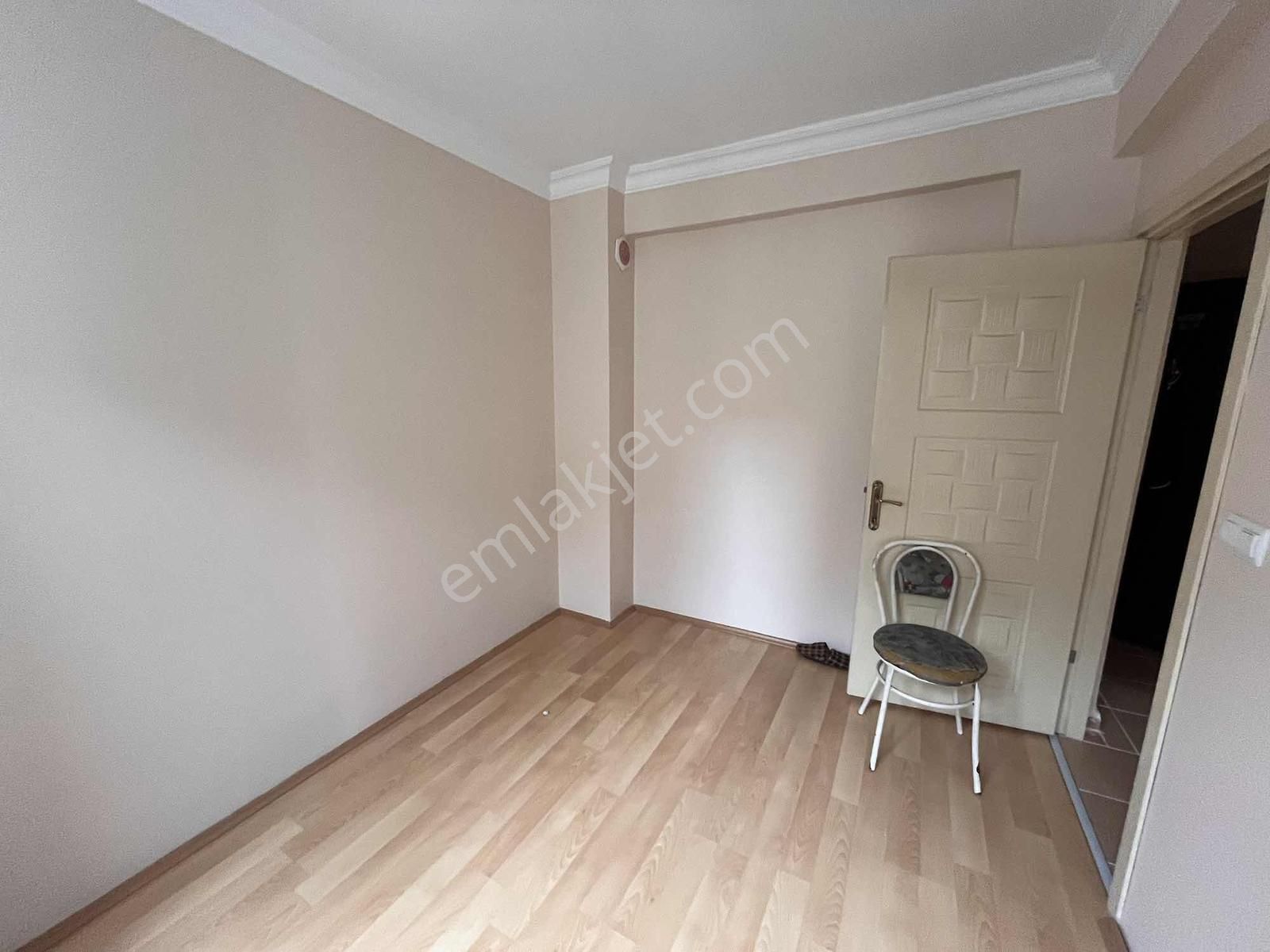 Eker'den Dilek Caddesine Albayrak Bulv. Çok Yakın Kiralık 2+1 - Görsel 14