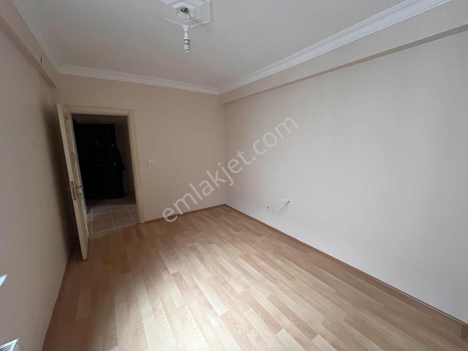 Eker'den Dilek Caddesine Albayrak Bulv. Çok Yakın Kiralık 2+1 - Görsel 4