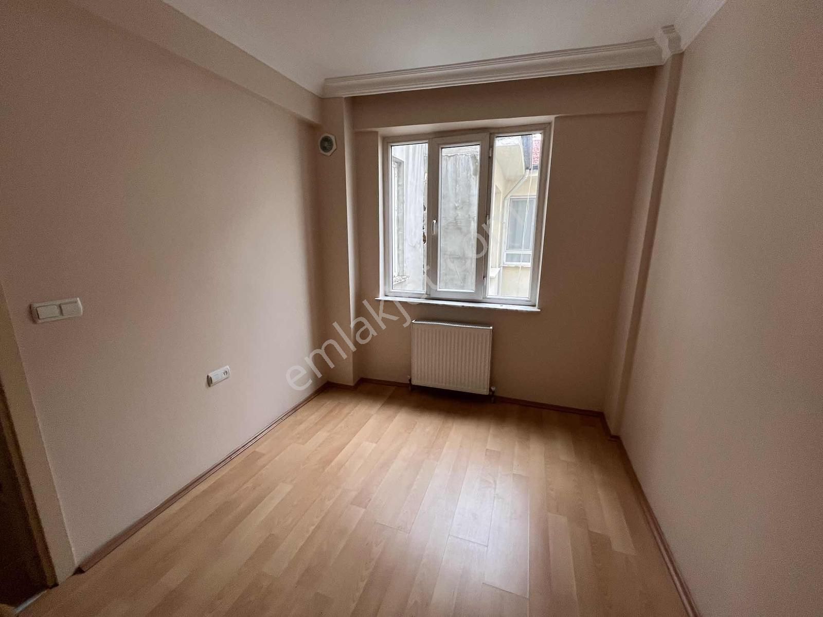 Eker'den Dilek Caddesine Albayrak Bulv. Çok Yakın Kiralık 2+1 - Görsel 19