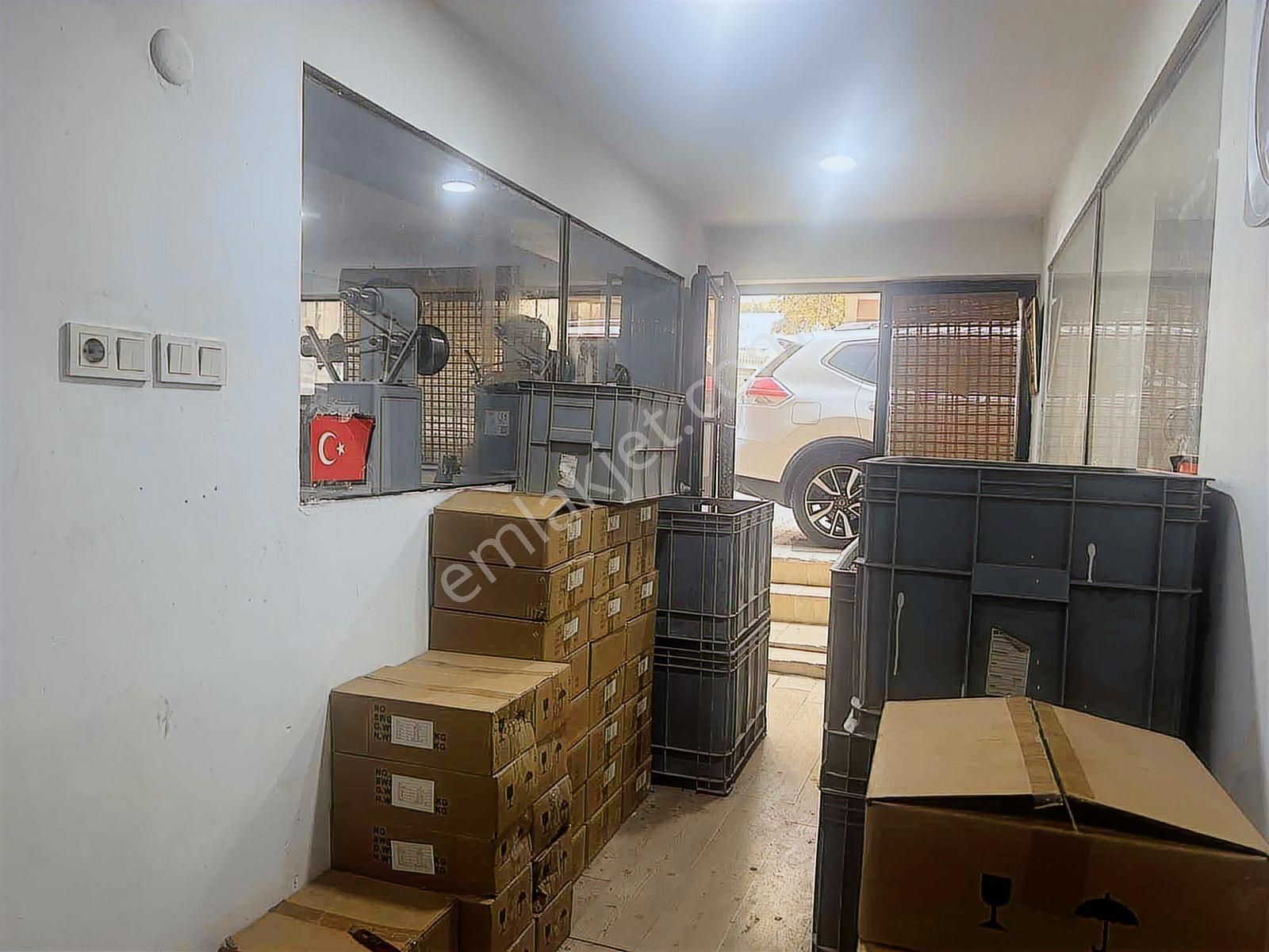 Fatih Mahallesinde Yatırımlık 300m2 Depolu Dükkan - Görsel 18