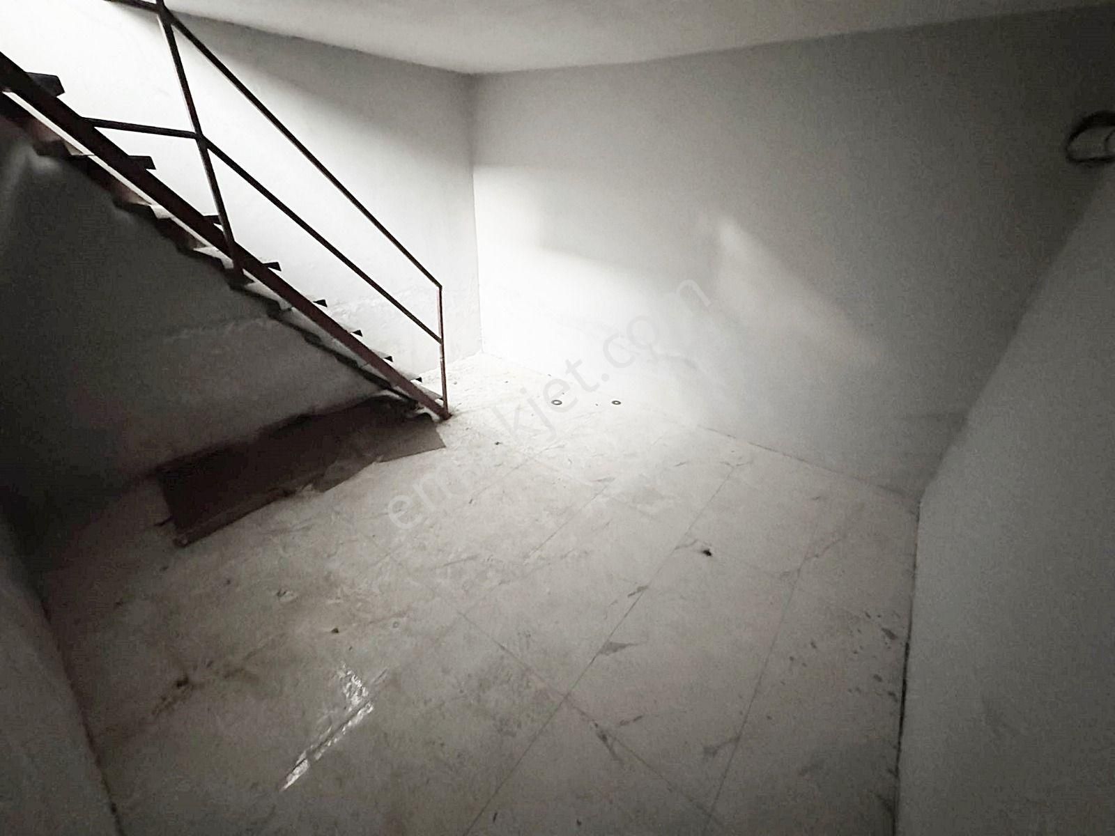 Karakeçili Cad. Üzeri 50m² Zemin + 20 M² Depolu Kiralık Dükkan - Görsel 9