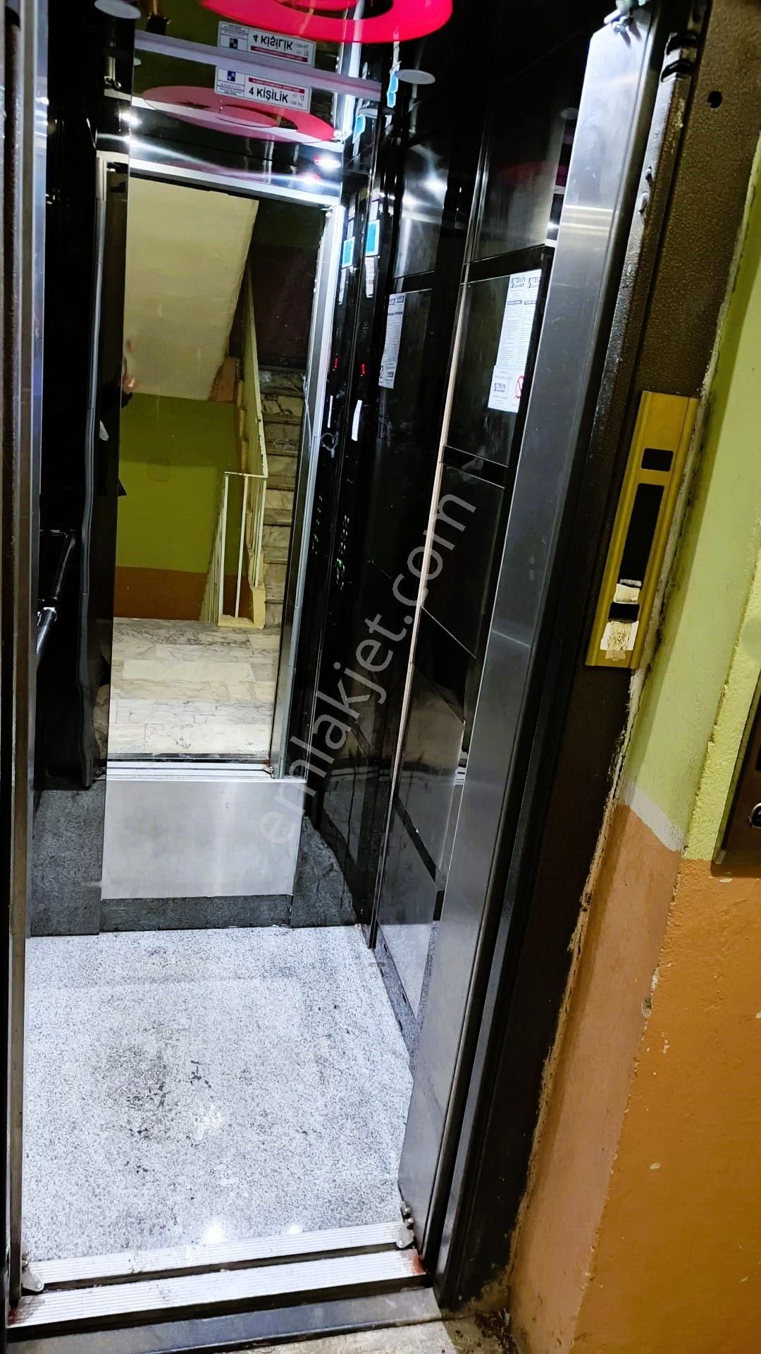 Migros Kavşağında Merkezde Satılık 2+1 Daire - Görsel 6