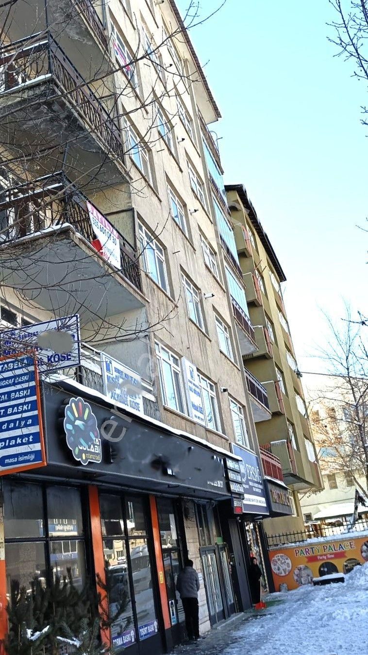 Migros Kavşağında Merkezde Satılık 2+1 Daire - Görsel 3