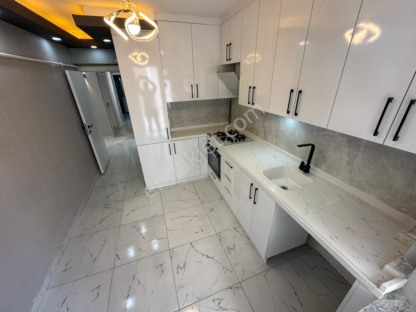 Hayal'den Plevne Mh^de Lüx Yapılı Ara Katta 3+1 Geniş Ön Cp. Kaçırılmaz Fiyatta - Görsel 2