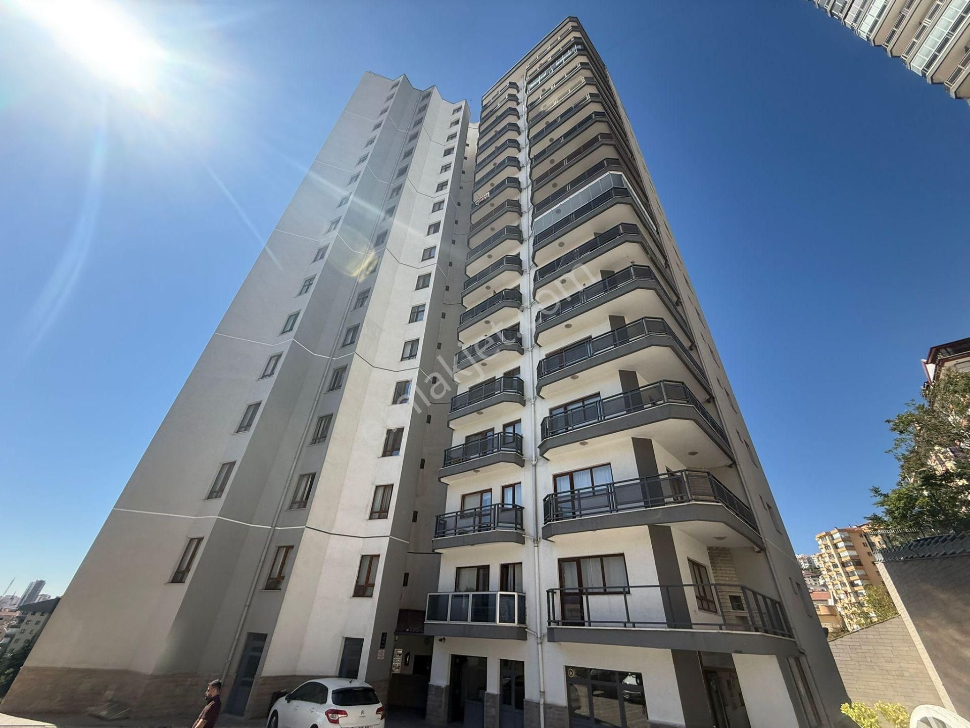 Etlik Mah.cadde Üzeri Ankara Manzaralı Merkezi Konumda Site Dairesi 3+1