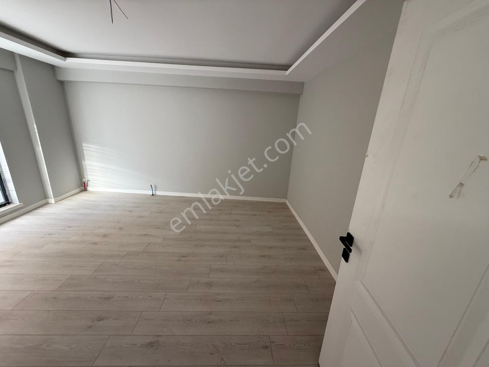 Vatan'dan Bağlarbaşı'nda Cadde Yakını Sıfır Binada Orta Kat Megalüks Yapılı 2+1 Satılık Daire - Görsel 7