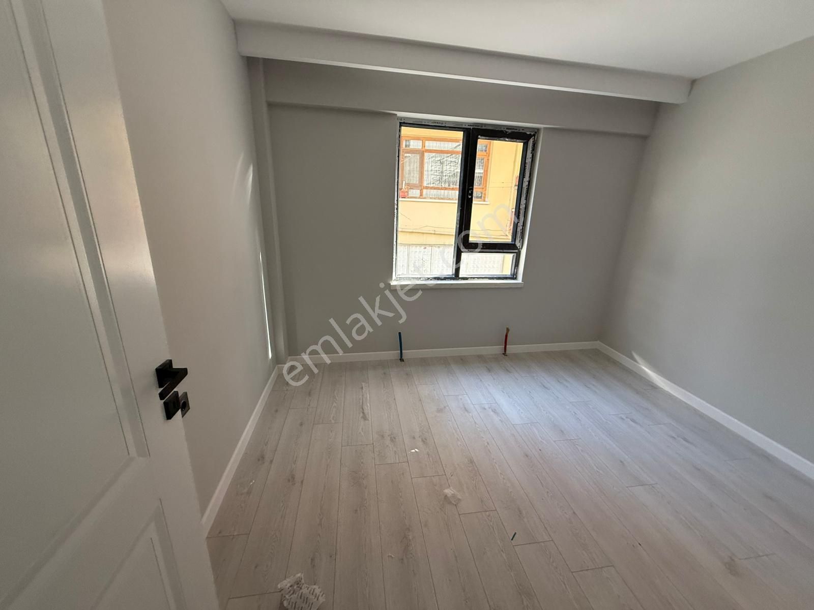 Vatan'dan Bağlarbaşı'nda Cadde Yakını Sıfır Binada Orta Kat Megalüks Yapılı 2+1 Satılık Daire - Görsel 10