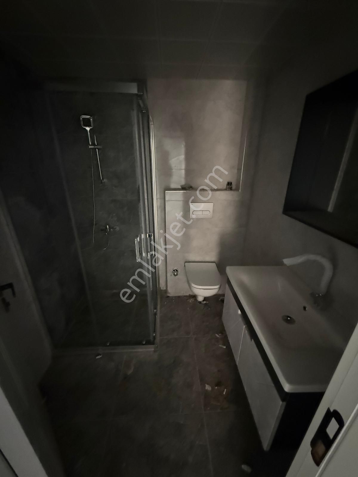 Vatan'dan Bağlarbaşı'nda Cadde Yakını Sıfır Binada Orta Kat Megalüks Yapılı 2+1 Satılık Daire - Görsel 15