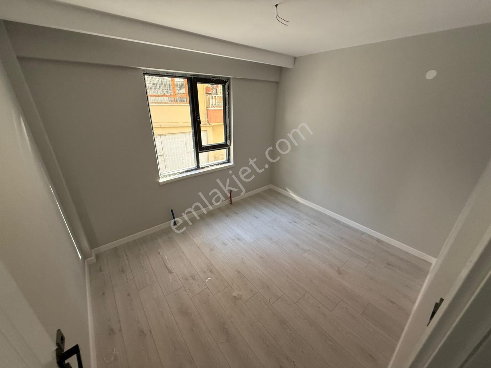 Vatan'dan Bağlarbaşı'nda Cadde Yakını Sıfır Binada Orta Kat Megalüks Yapılı 2+1 Satılık Daire - Görsel 11